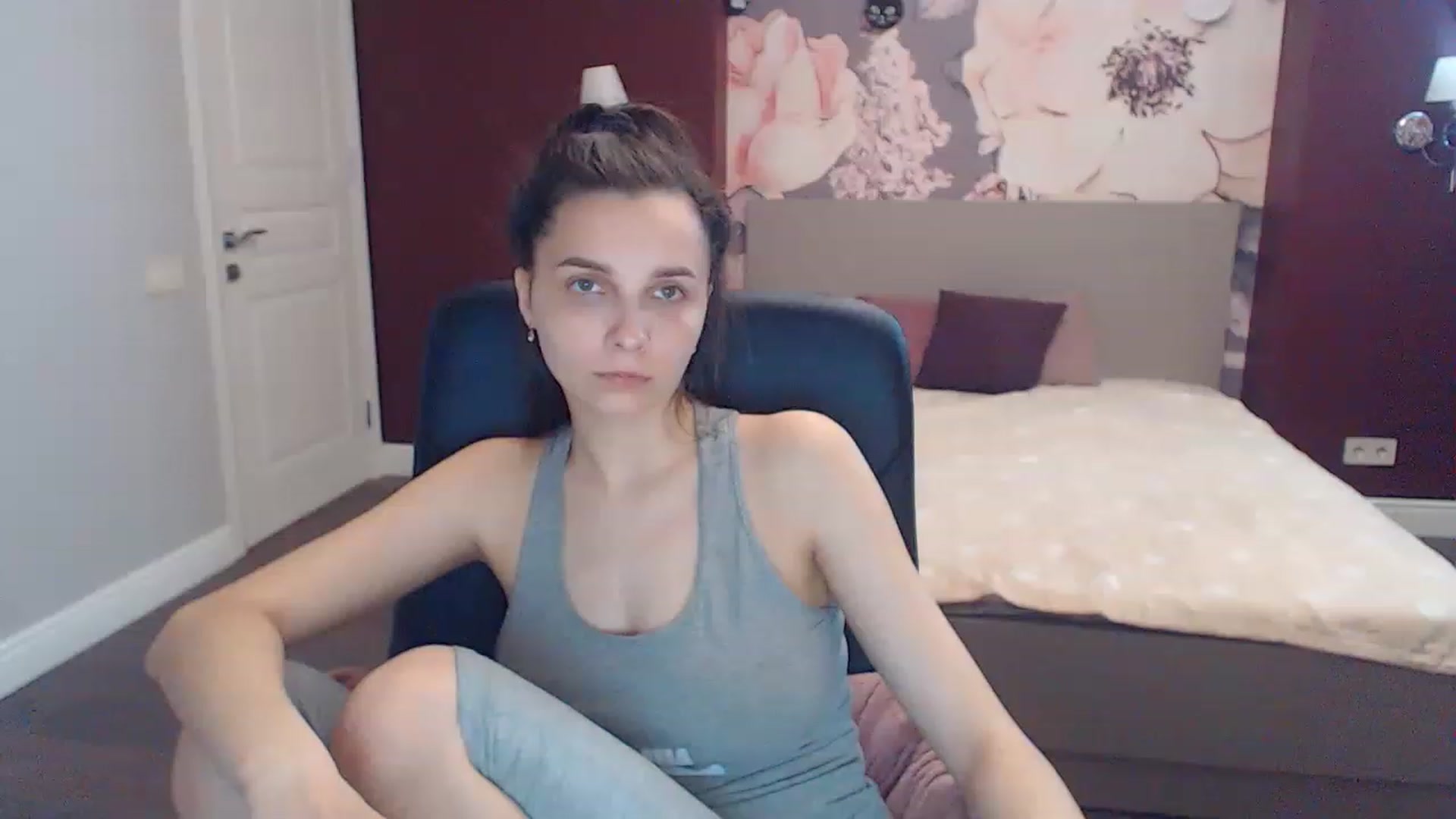 Gallery image thumbnail from Karina_Mils's myfreecams stream on, 05/14/2023, 11:58 image 6 of 20