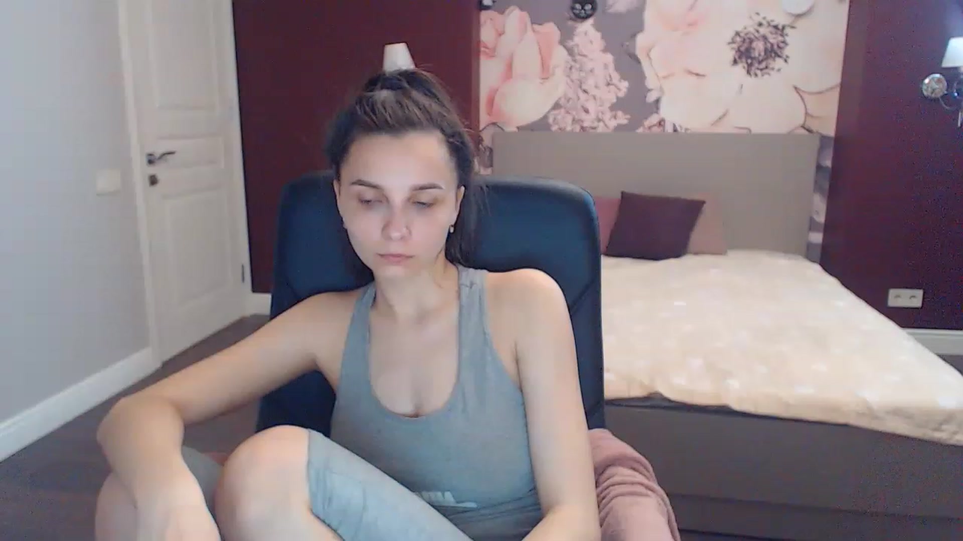 Gallery image thumbnail from Karina_Mils's myfreecams stream on, 05/14/2023, 11:58 image 17 of 20
