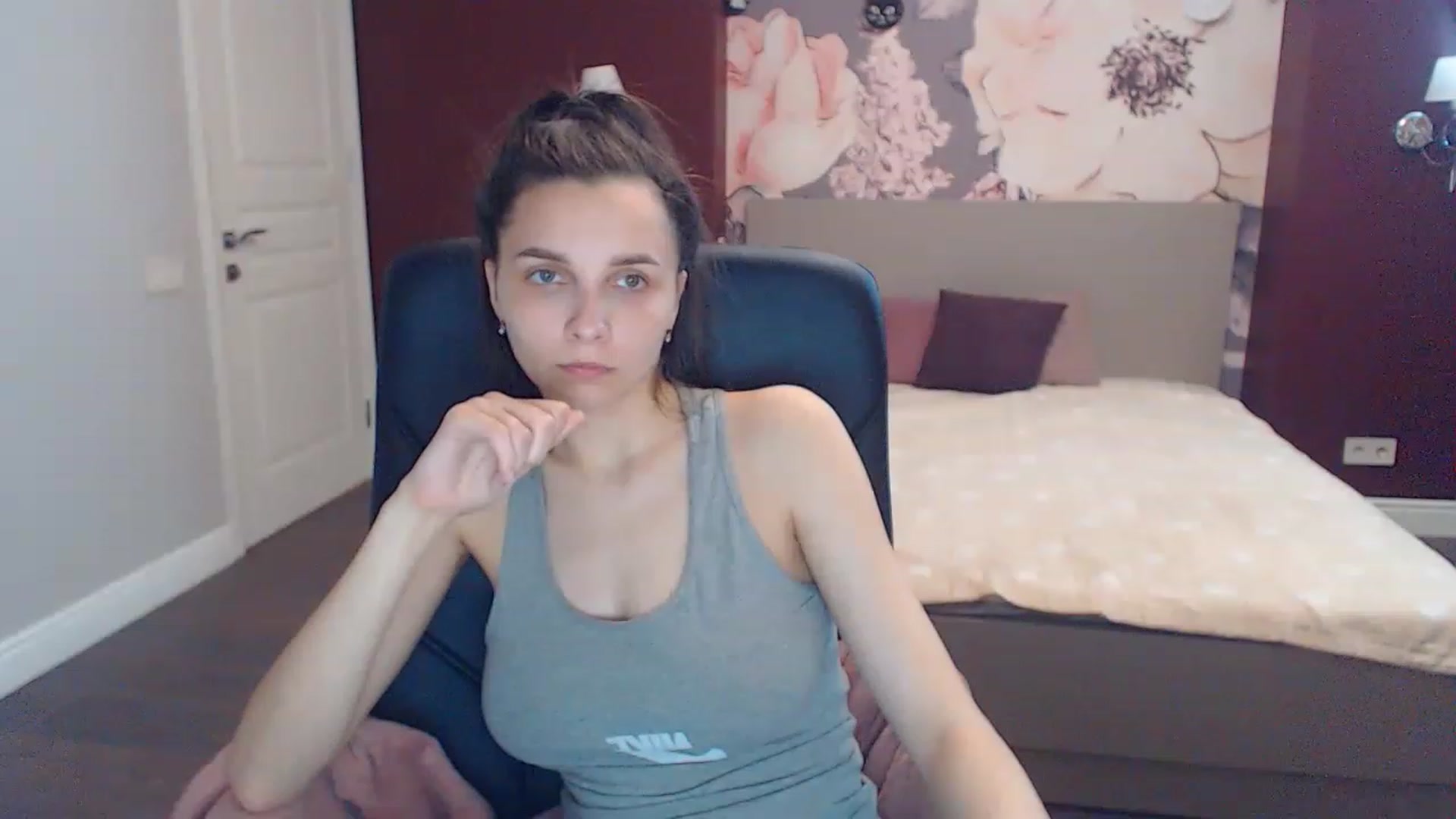 Gallery image thumbnail from Karina_Mils's myfreecams stream on, 05/14/2023, 11:58 image 9 of 20