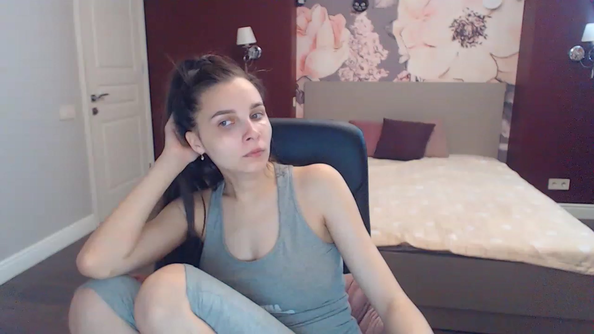 Gallery image thumbnail from Karina_Mils's myfreecams stream on, 05/14/2023, 11:58 image 1 of 20