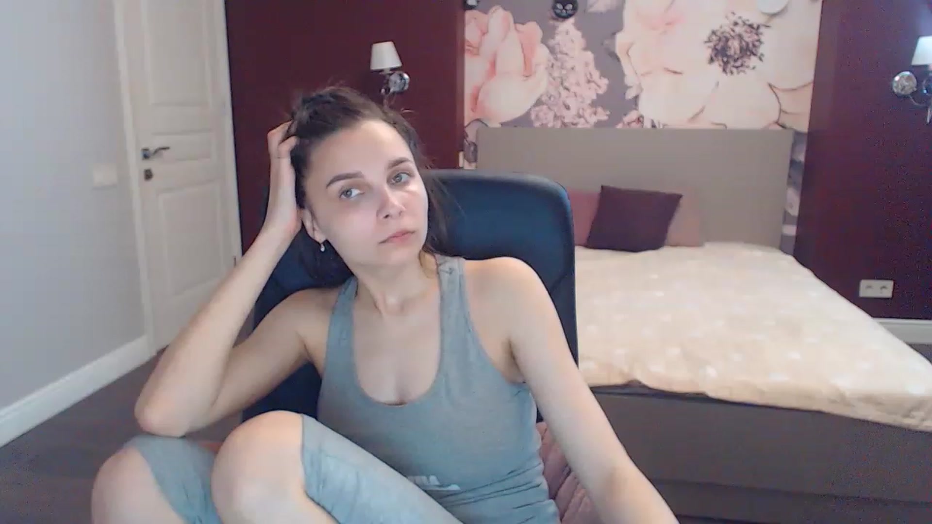 Gallery image thumbnail from Karina_Mils's myfreecams stream on, 05/14/2023, 11:58 image 12 of 20