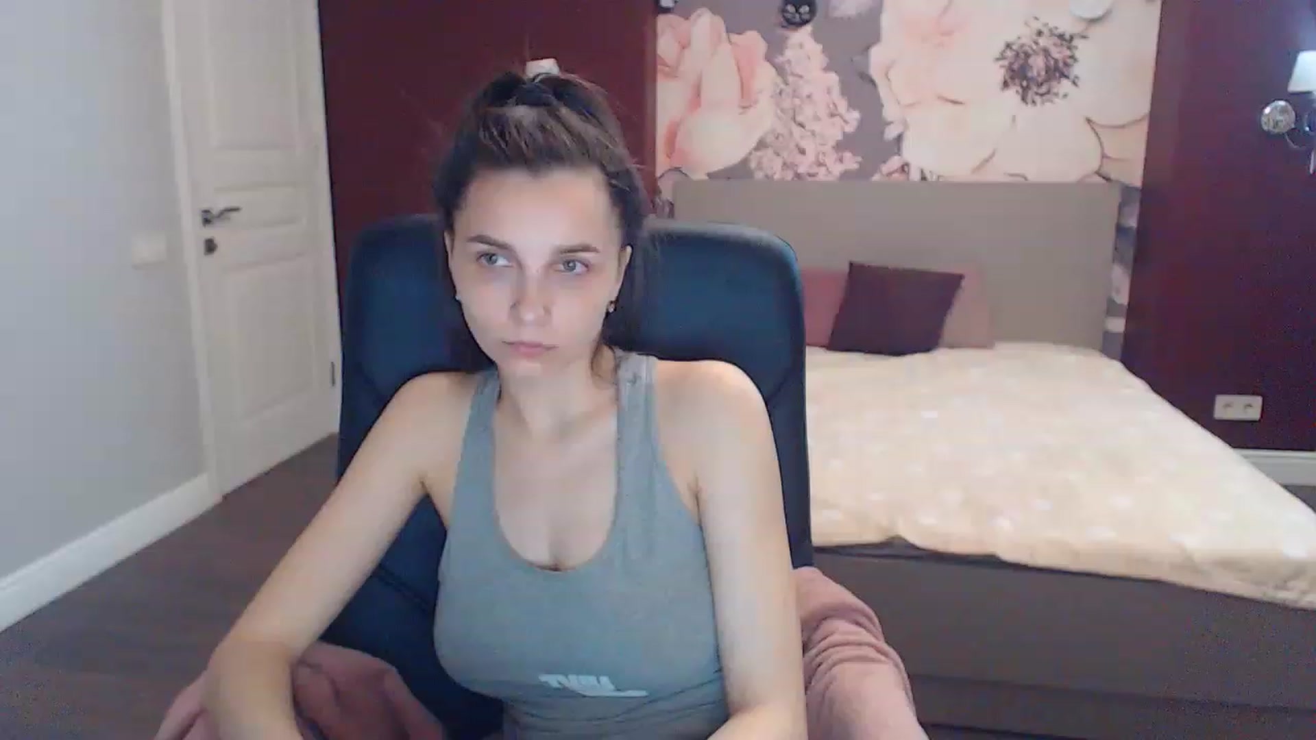 Gallery image thumbnail from Karina_Mils's myfreecams stream on, 05/14/2023, 11:58 image 11 of 20
