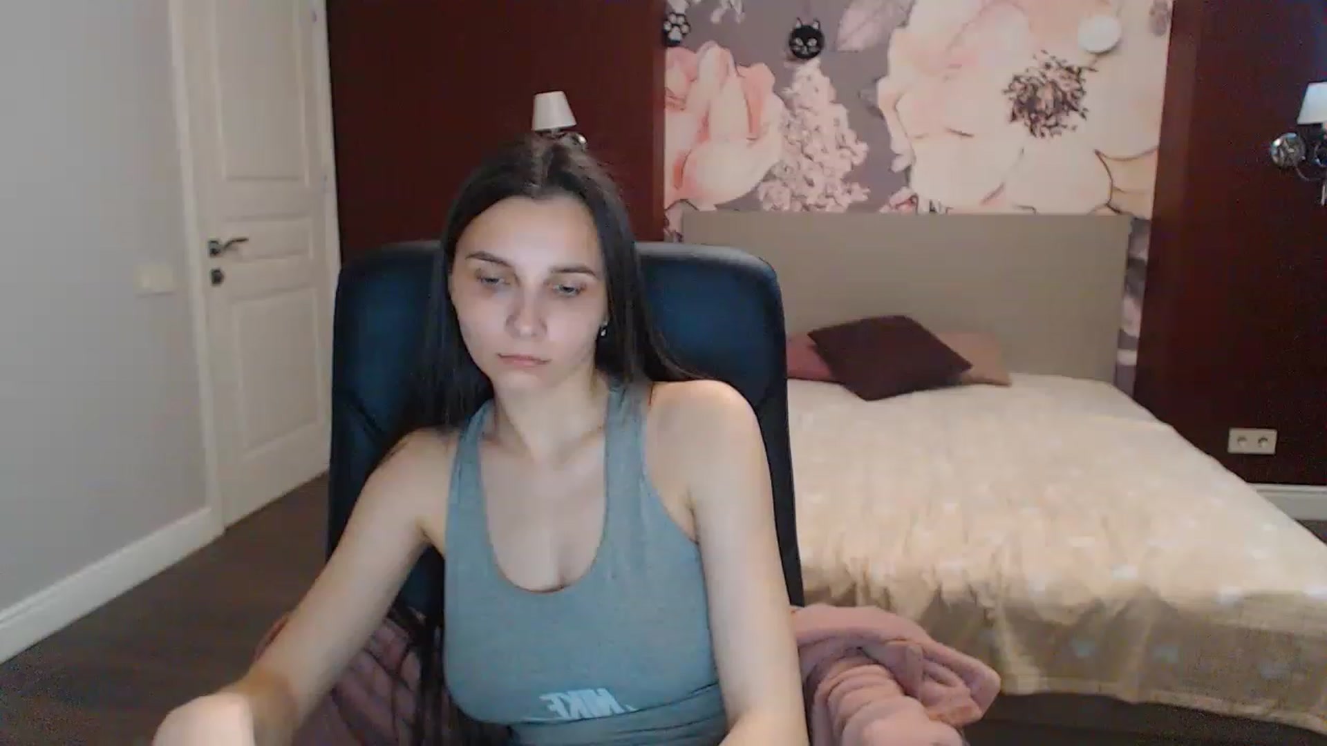 Gallery image thumbnail from Karina_Mils's myfreecams stream on, 05/15/2023, 08:38 image 20 of 20