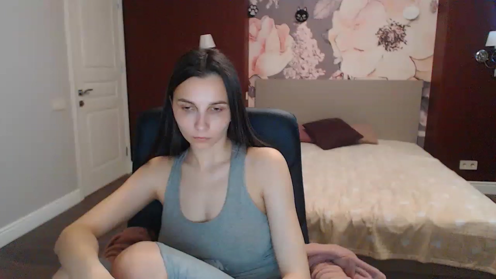 Gallery image thumbnail from Karina_Mils's myfreecams stream on, 05/15/2023, 08:38 image 16 of 20