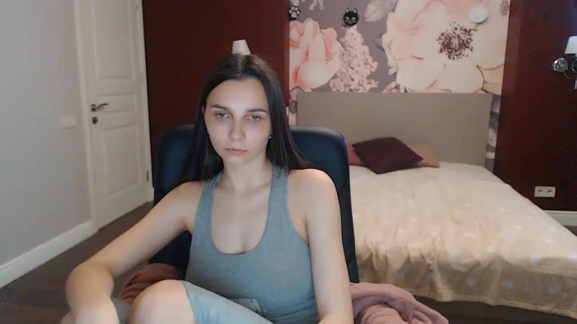 Gallery image thumbnail from Karina_Mils's myfreecams stream on, 05/15/2023, 08:38 image 12 of 20