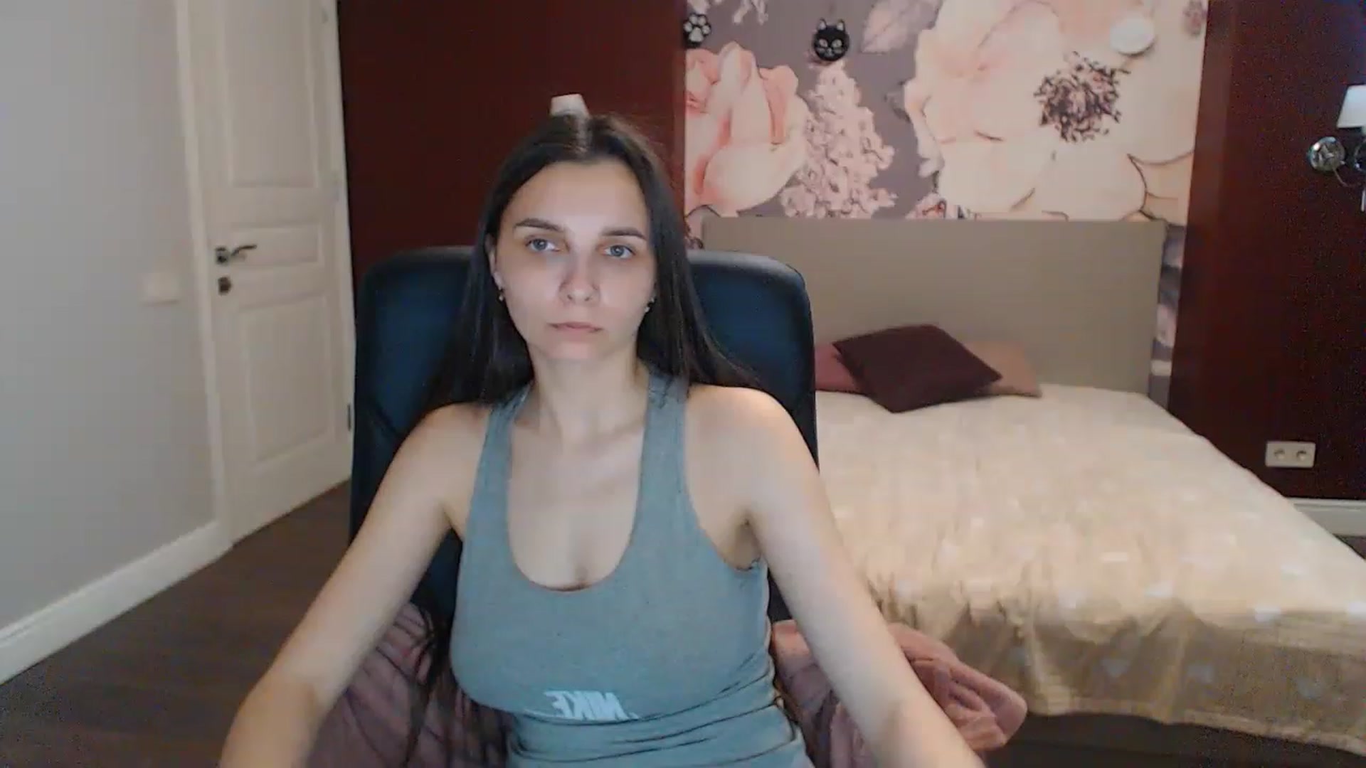 Gallery image thumbnail from Karina_Mils's myfreecams stream on, 05/15/2023, 08:38 image 17 of 20