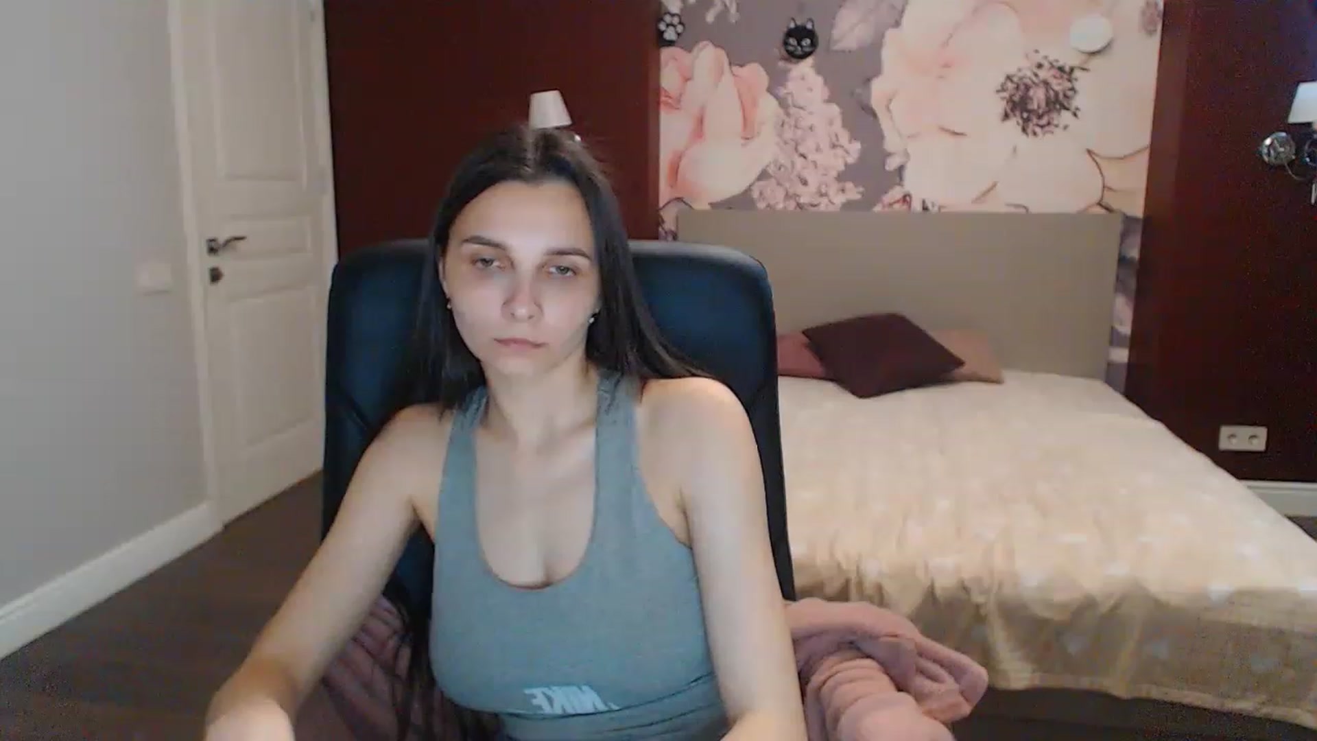 Gallery image thumbnail from Karina_Mils's myfreecams stream on, 05/15/2023, 08:38 image 18 of 20