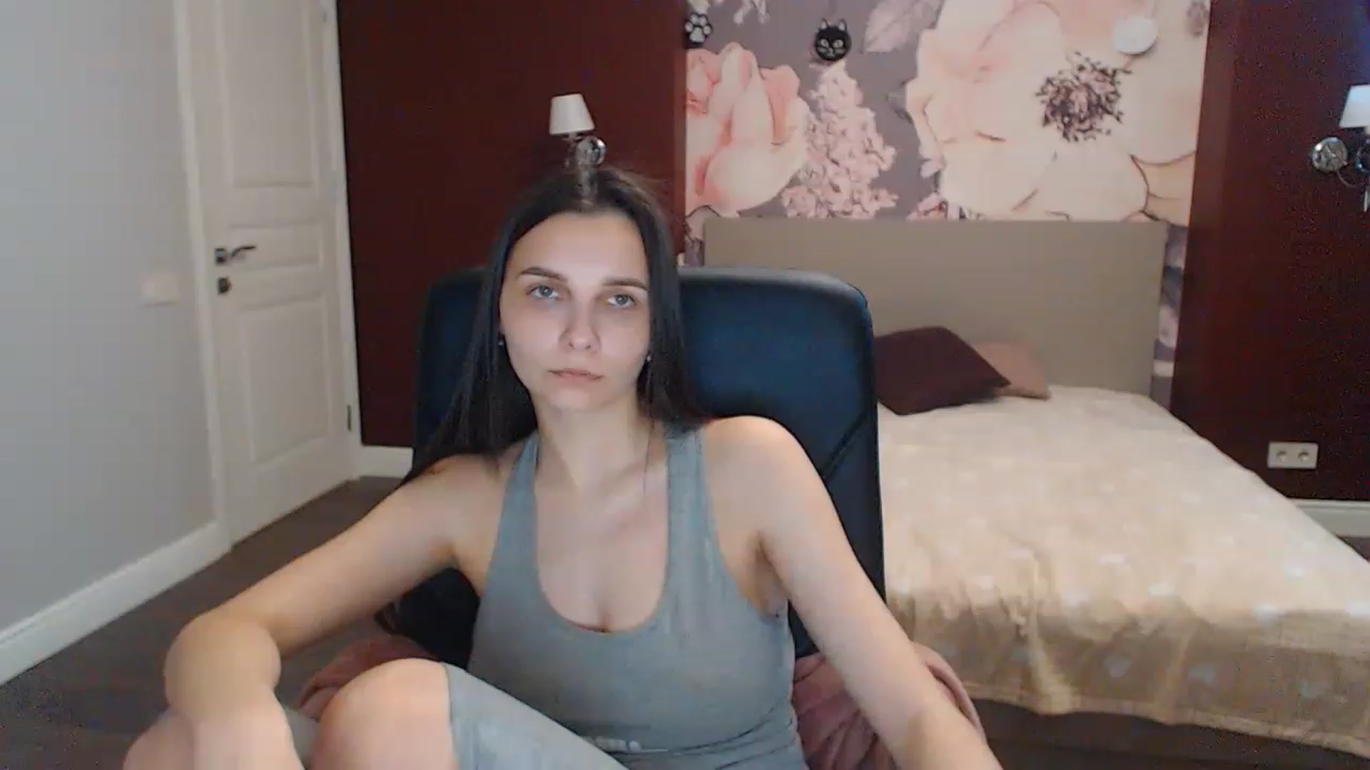 Gallery image thumbnail from Karina_Mils's myfreecams stream on, 05/15/2023, 10:02 image 14 of 20