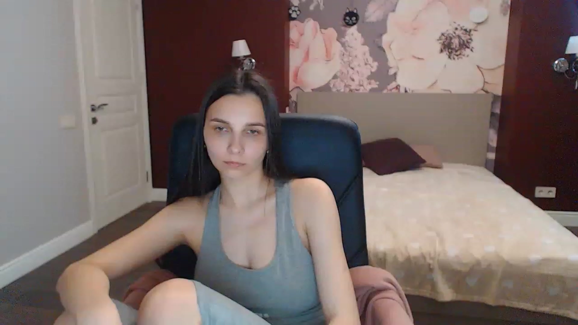 Gallery image thumbnail from Karina_Mils's myfreecams stream on, 05/15/2023, 10:02 image 18 of 20