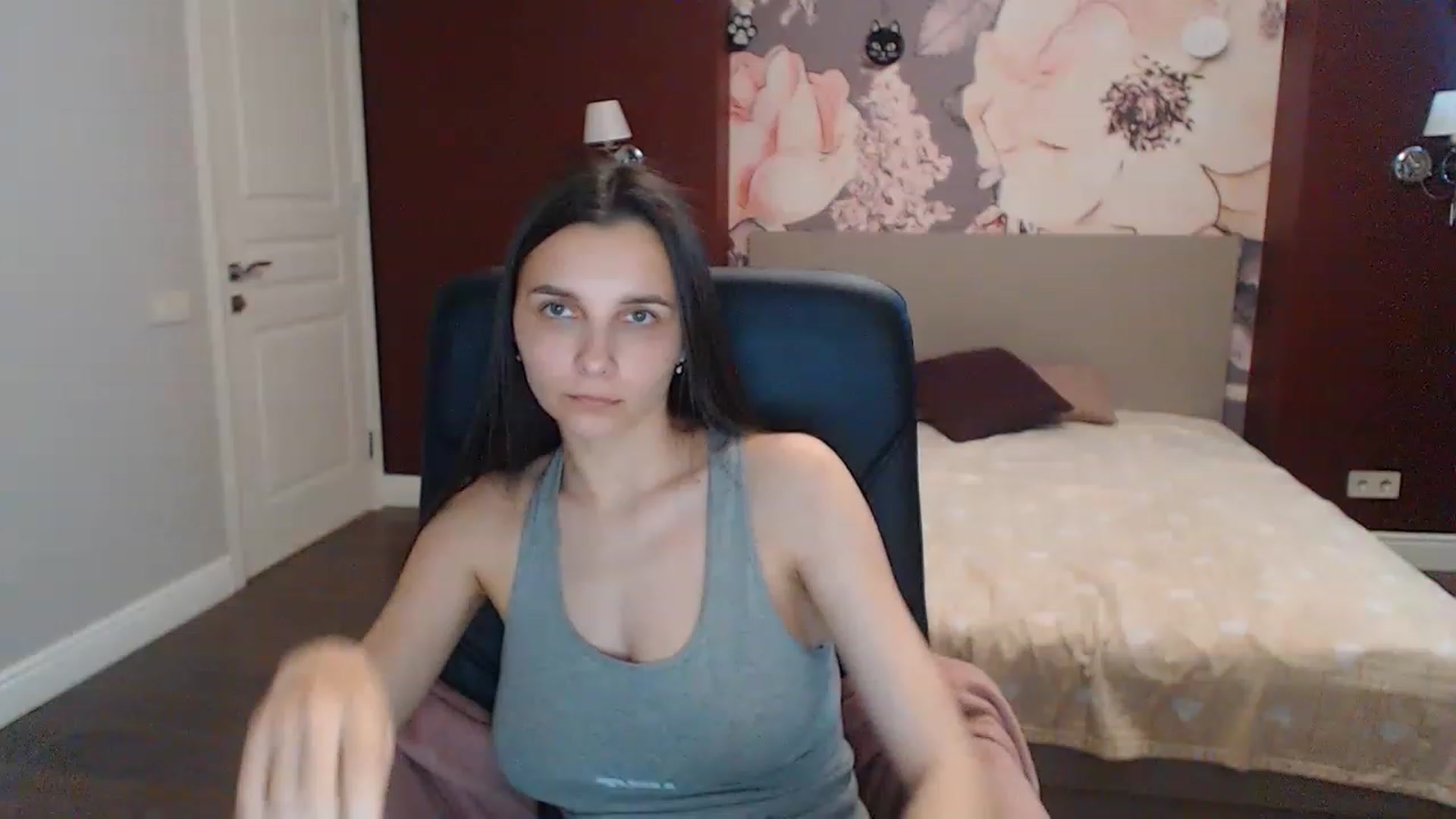Gallery image thumbnail from Karina_Mils's myfreecams stream on, 05/15/2023, 10:02 image 8 of 20