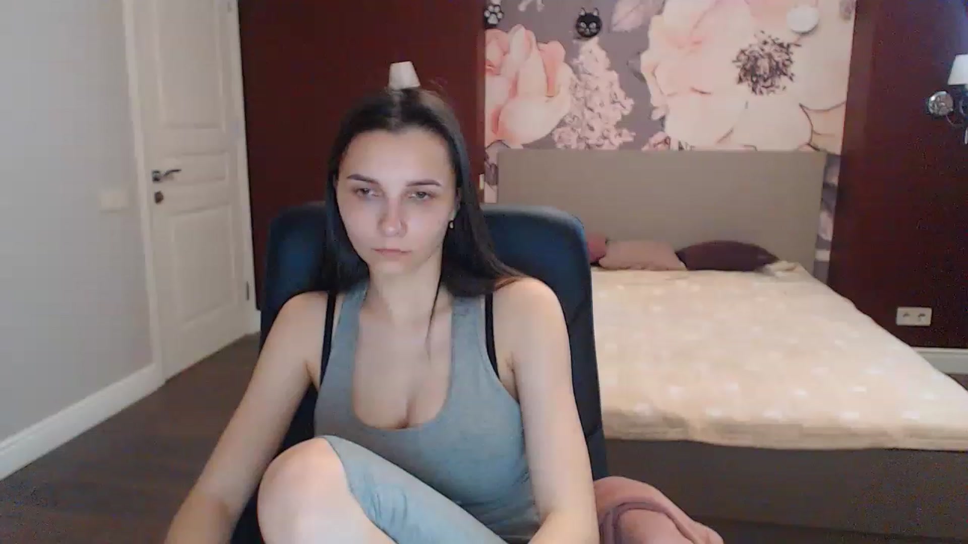 Gallery image thumbnail from Karina_Mils's myfreecams stream on, 05/17/2023, 11:04 image 9 of 20