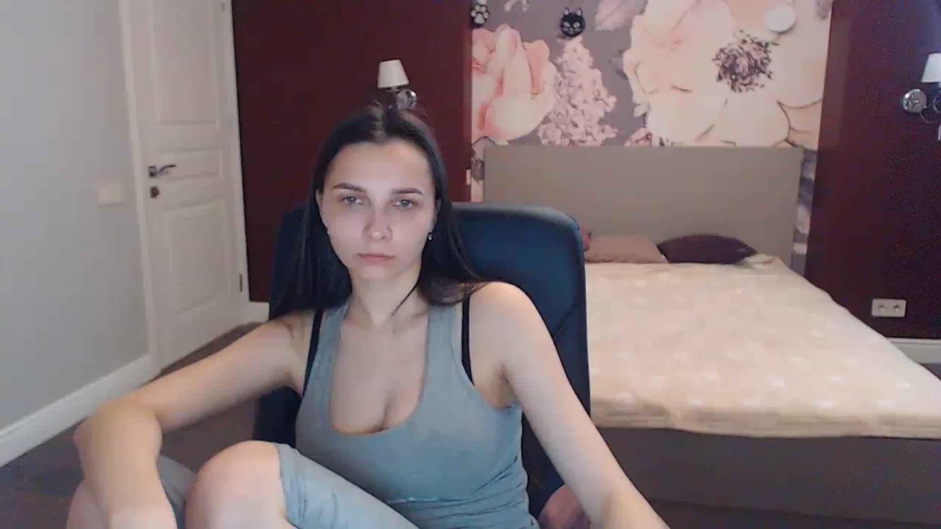 Gallery image thumbnail from Karina_Mils's myfreecams stream on, 05/17/2023, 11:04 image 6 of 20