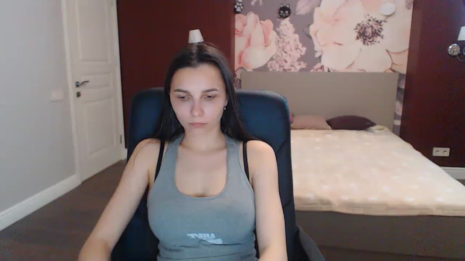 Gallery image thumbnail from Karina_Mils's myfreecams stream on, 05/17/2023, 11:04 image 20 of 20