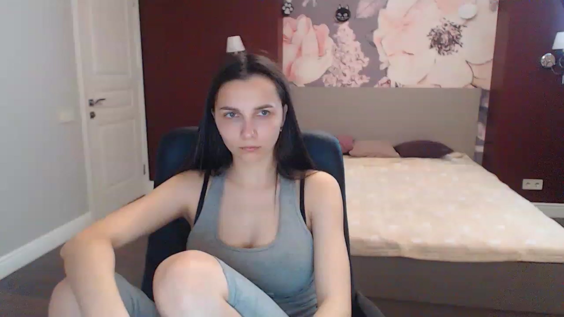 Gallery image thumbnail from Karina_Mils's myfreecams stream on, 05/17/2023, 11:04 image 17 of 20
