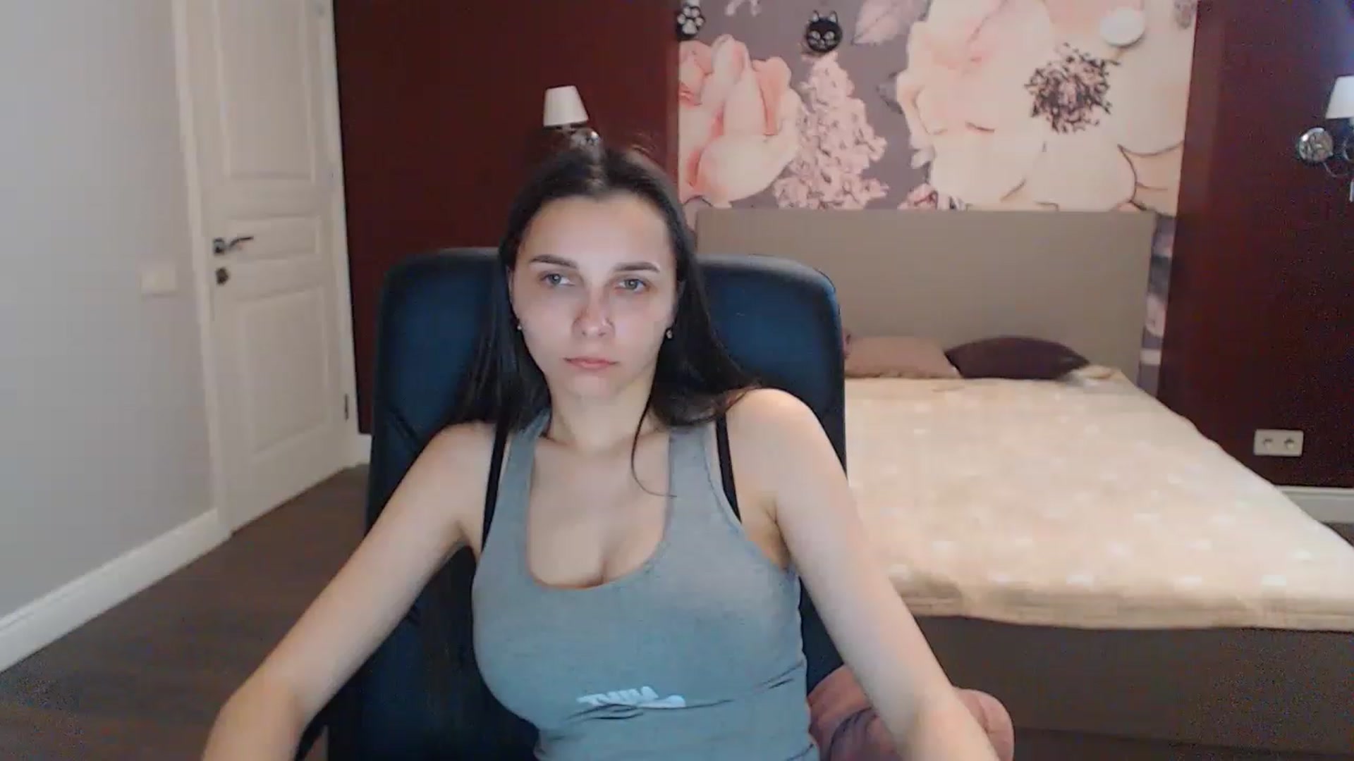 Gallery image thumbnail from Karina_Mils's myfreecams stream on, 05/17/2023, 11:04 image 13 of 20