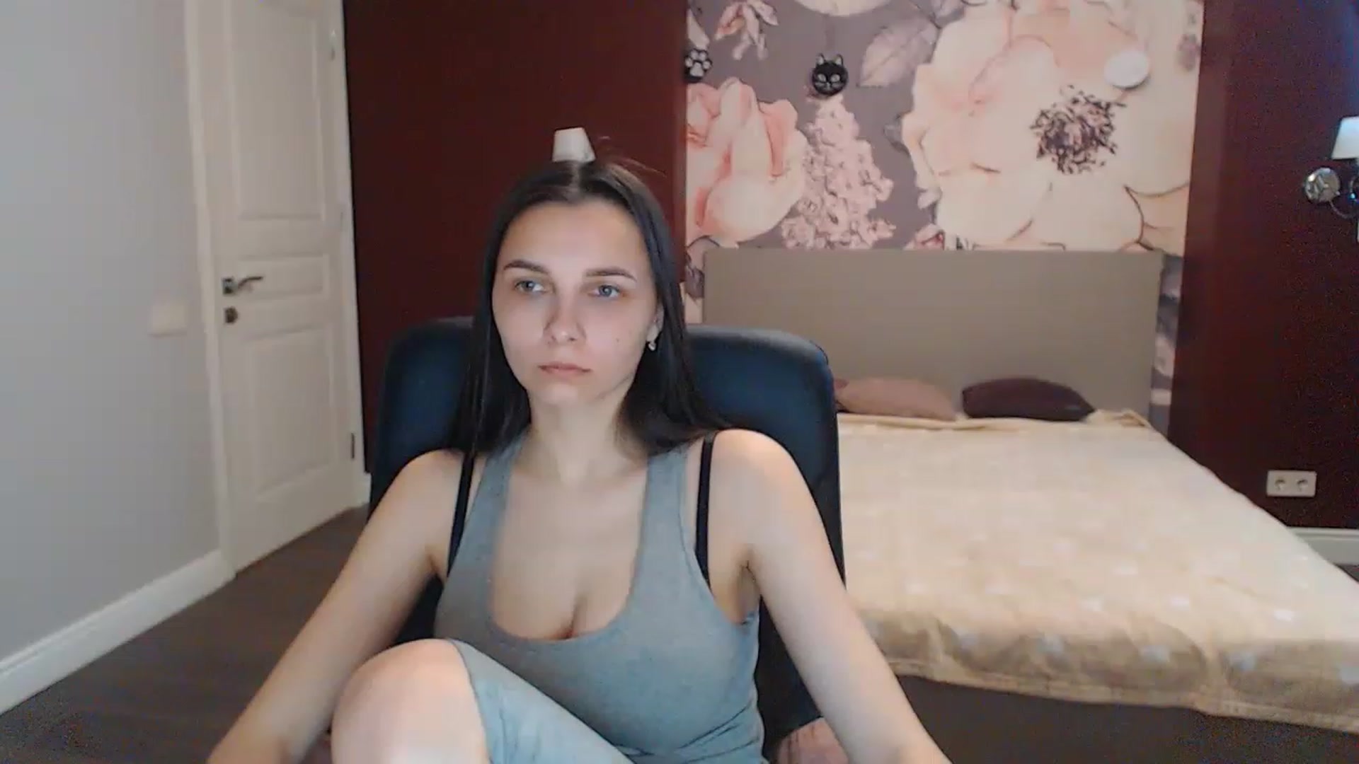 Gallery image thumbnail from Karina_Mils's myfreecams stream on, 05/18/2023, 10:52 image 7 of 20