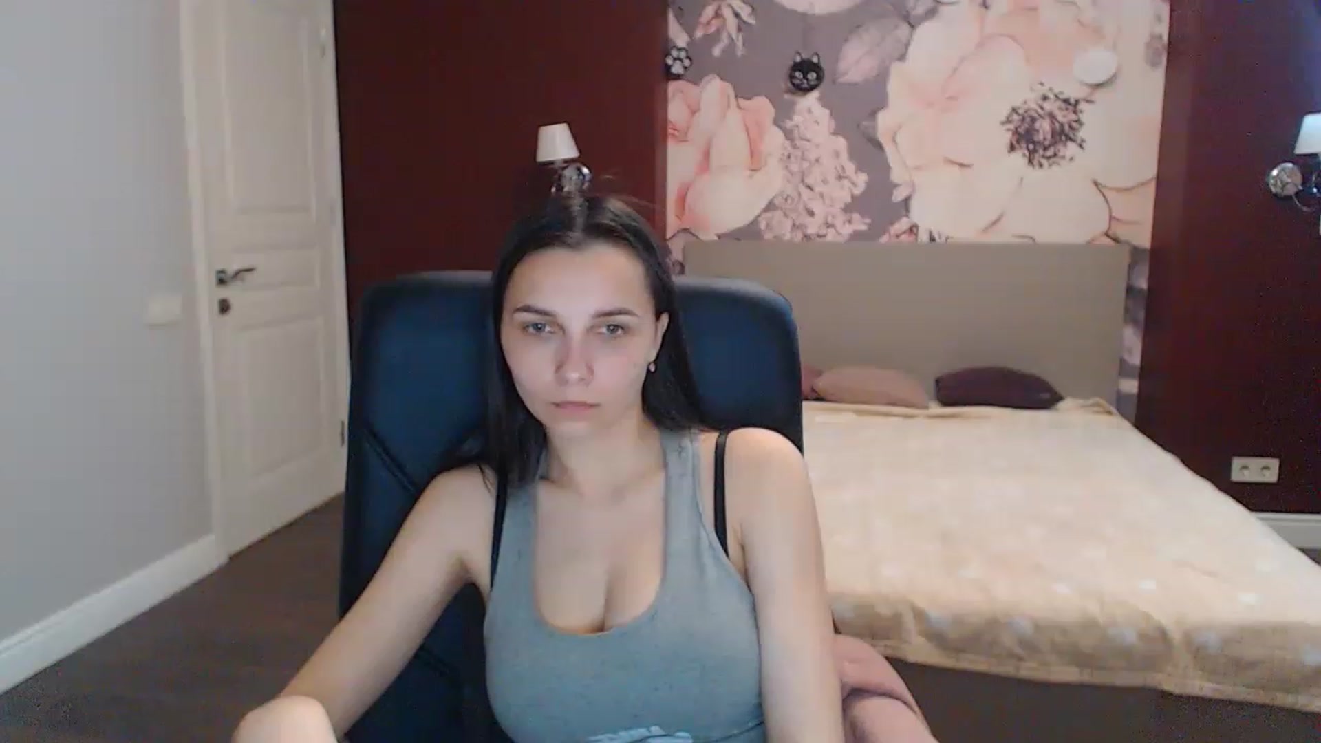 Gallery image thumbnail from Karina_Mils's myfreecams stream on, 05/18/2023, 10:52 image 17 of 20