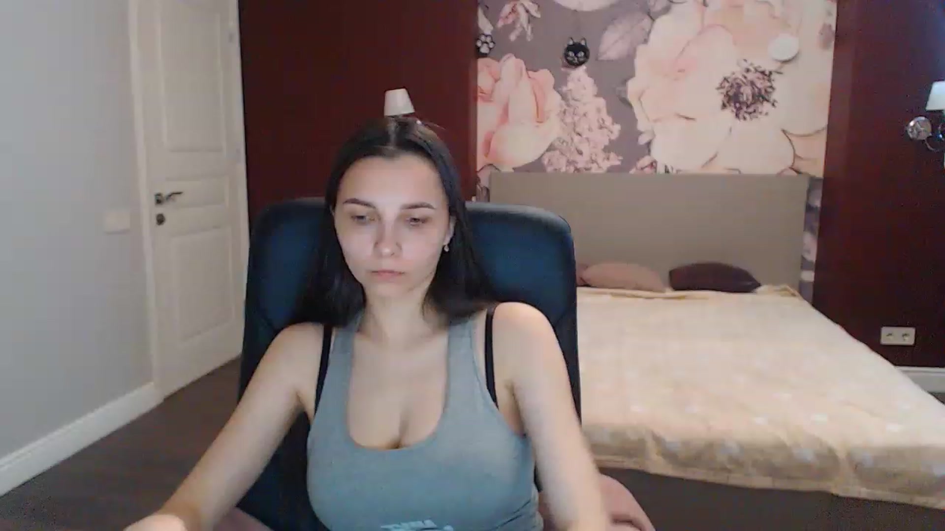 Gallery image thumbnail from Karina_Mils's myfreecams stream on, 05/18/2023, 10:52 image 11 of 20