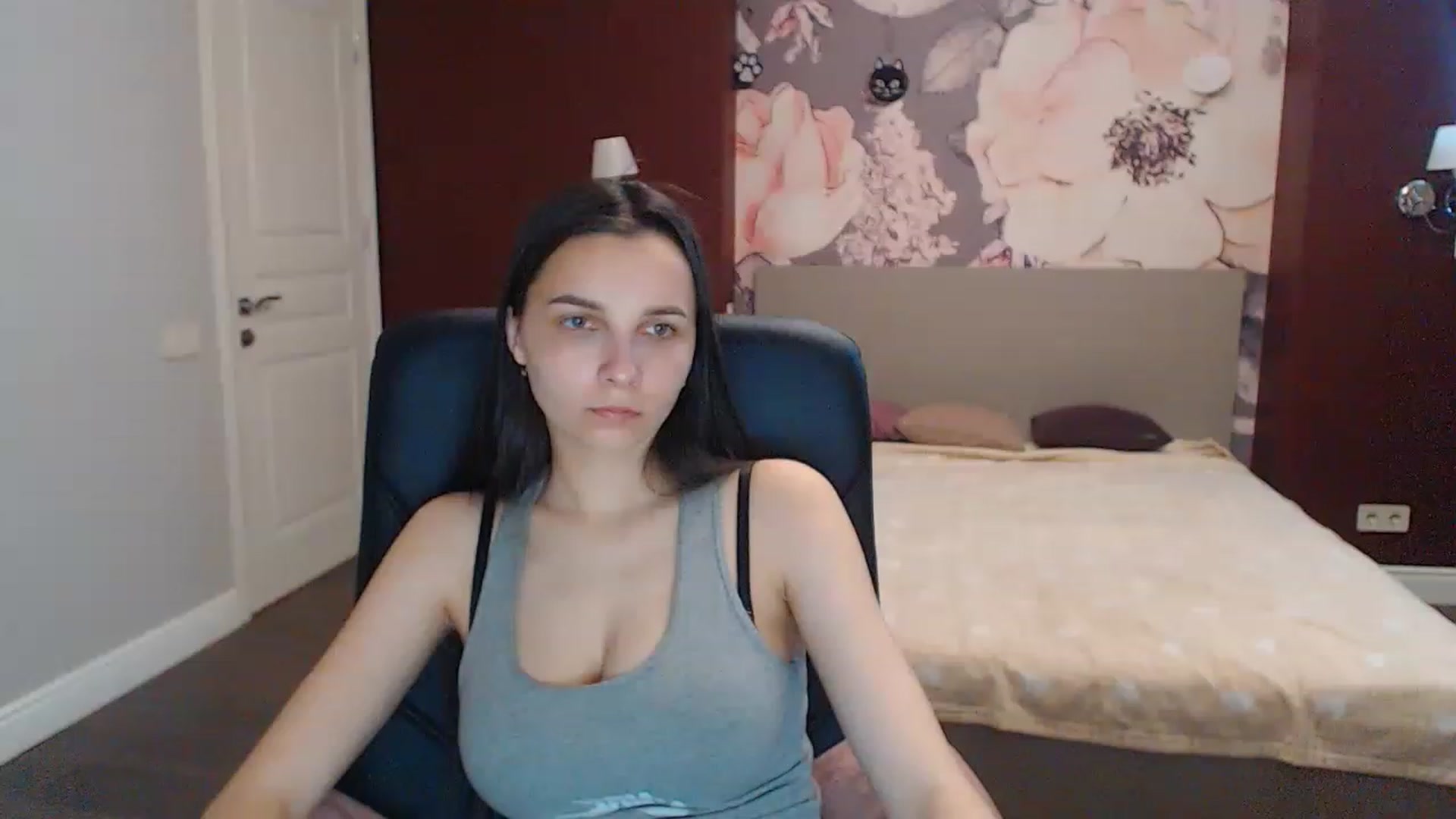 Gallery image thumbnail from Karina_Mils's myfreecams stream on, 05/18/2023, 10:52 image 9 of 20