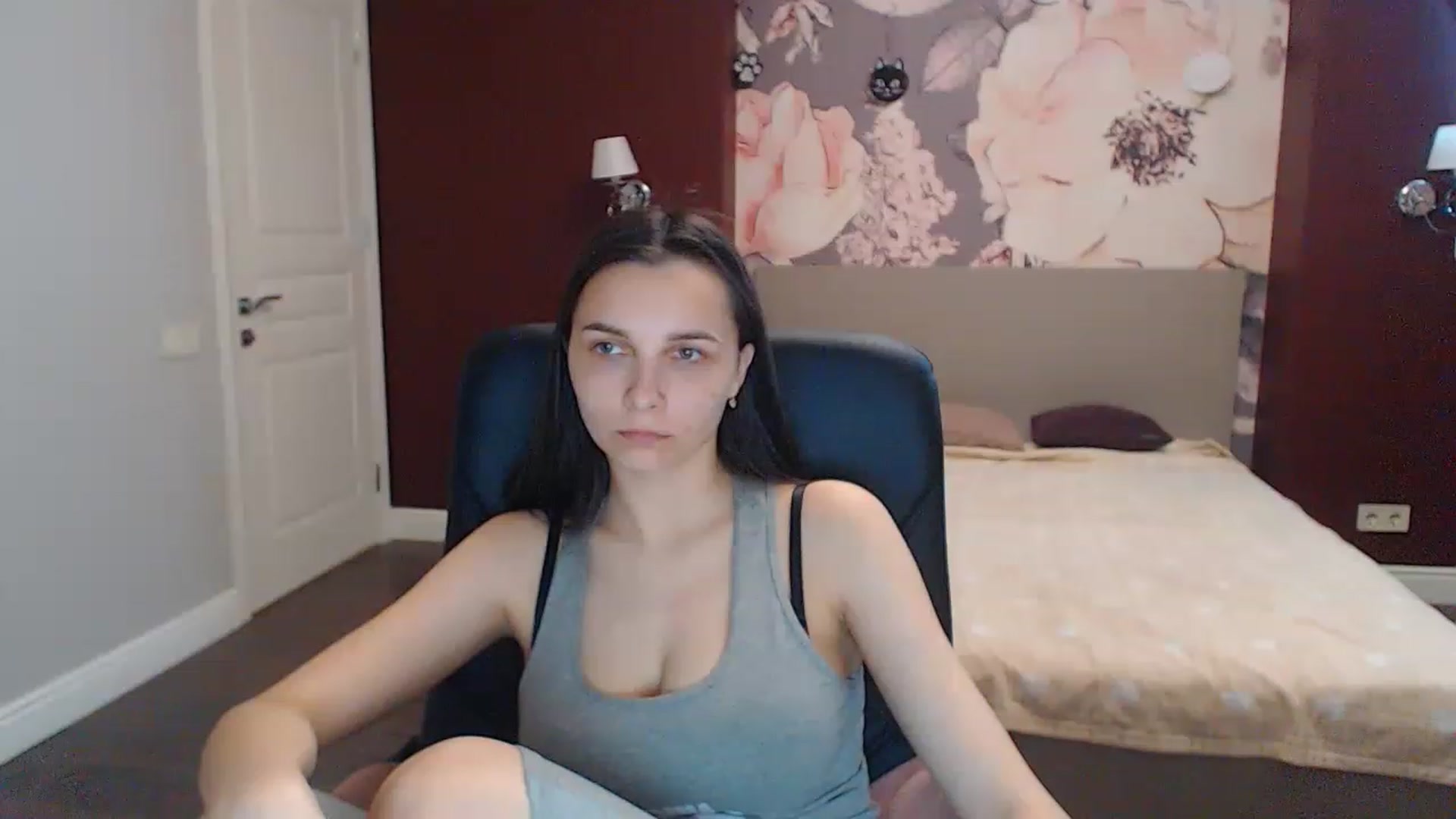 Gallery image thumbnail from Karina_Mils's myfreecams stream on, 05/18/2023, 10:52 image 16 of 20