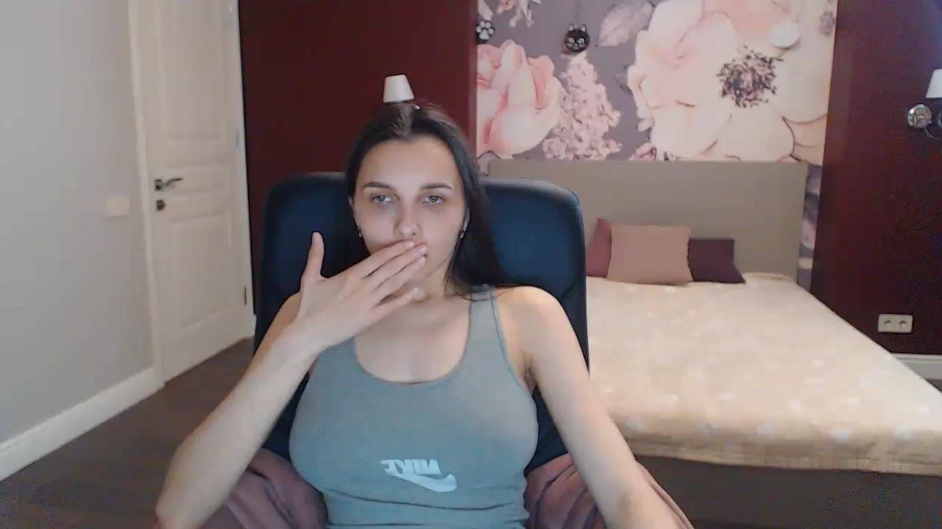Gallery image thumbnail from Karina_Mils's myfreecams stream on, 05/20/2023, 14:52 image 15 of 20