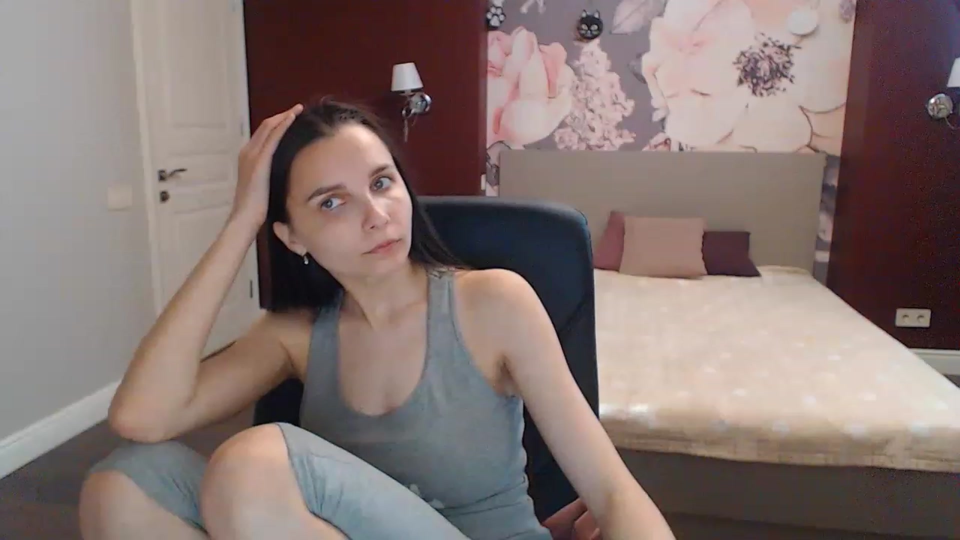Gallery image thumbnail from Karina_Mils's myfreecams stream on, 05/20/2023, 14:52 image 5 of 20