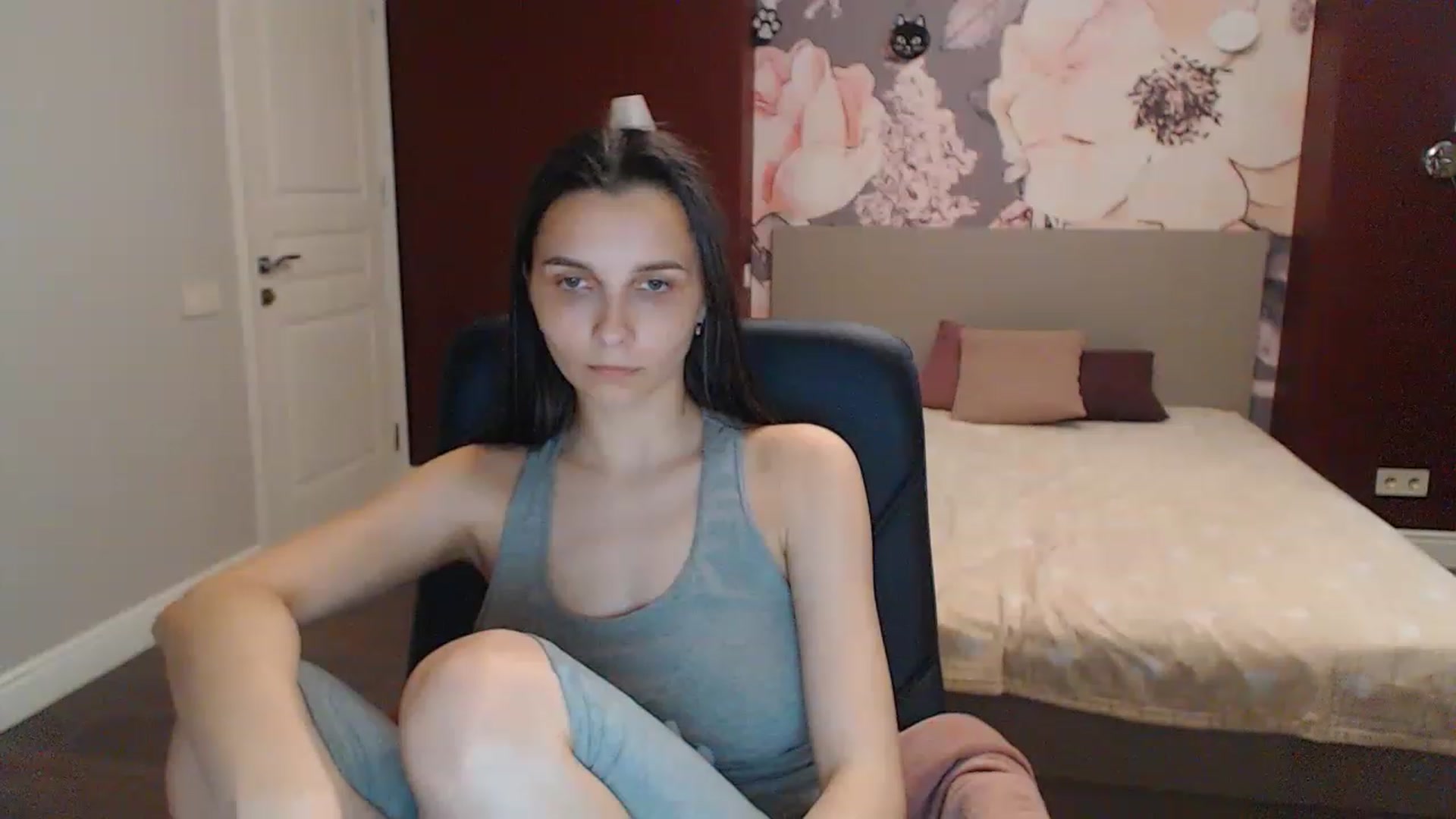 Gallery image thumbnail from Karina_Mils's myfreecams stream on, 05/20/2023, 16:09 image 19 of 20
