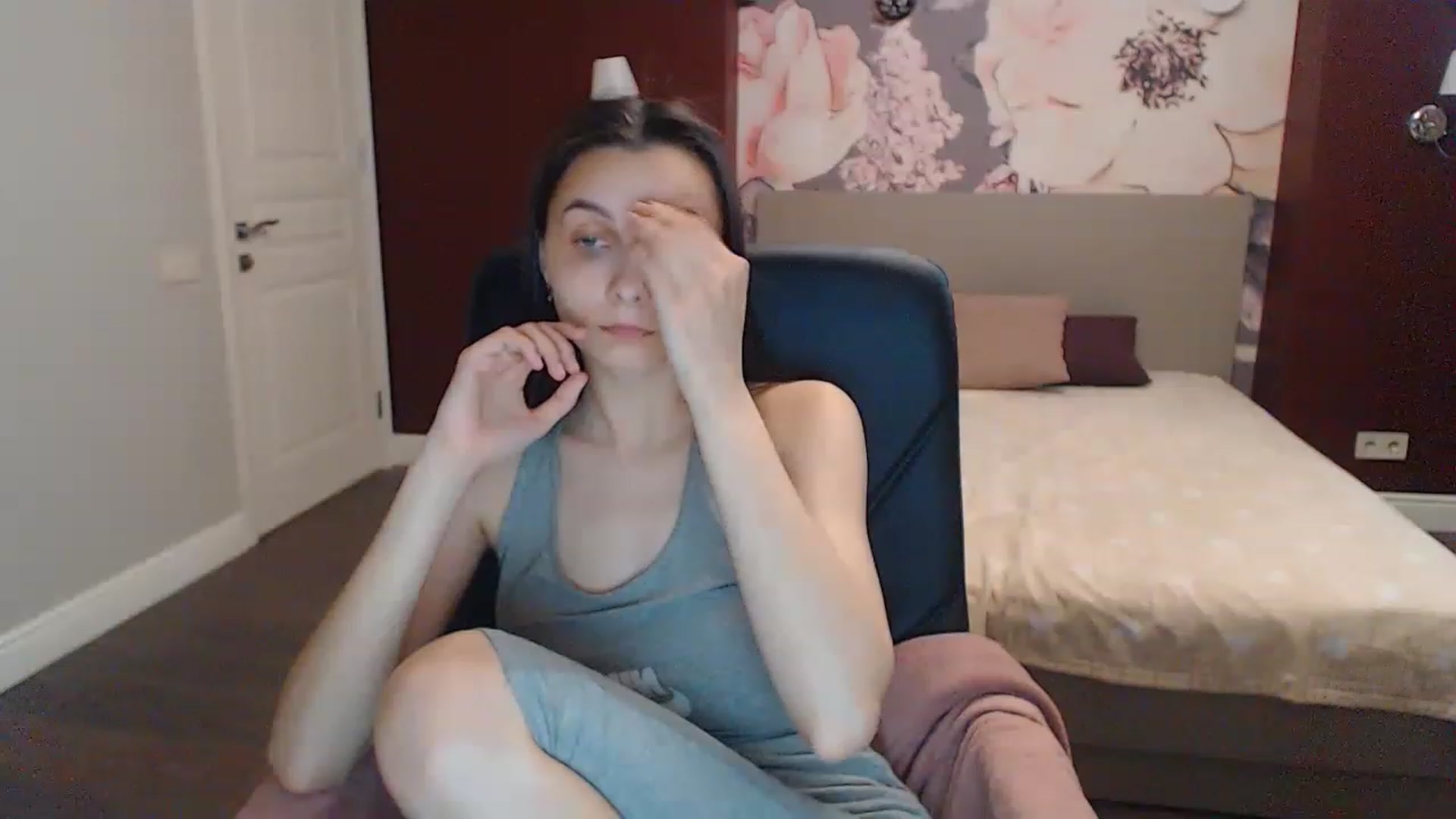 Gallery image thumbnail from Karina_Mils's myfreecams stream on, 05/20/2023, 16:09 image 3 of 20