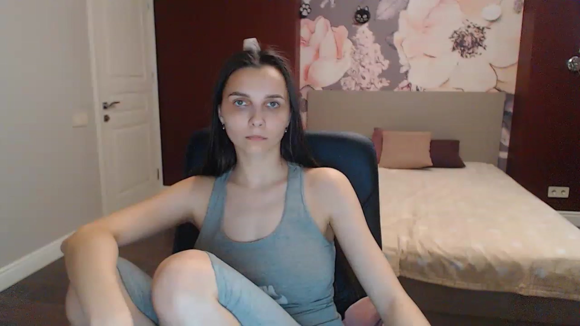 Gallery image thumbnail from Karina_Mils's myfreecams stream on, 05/20/2023, 16:09 image 16 of 20