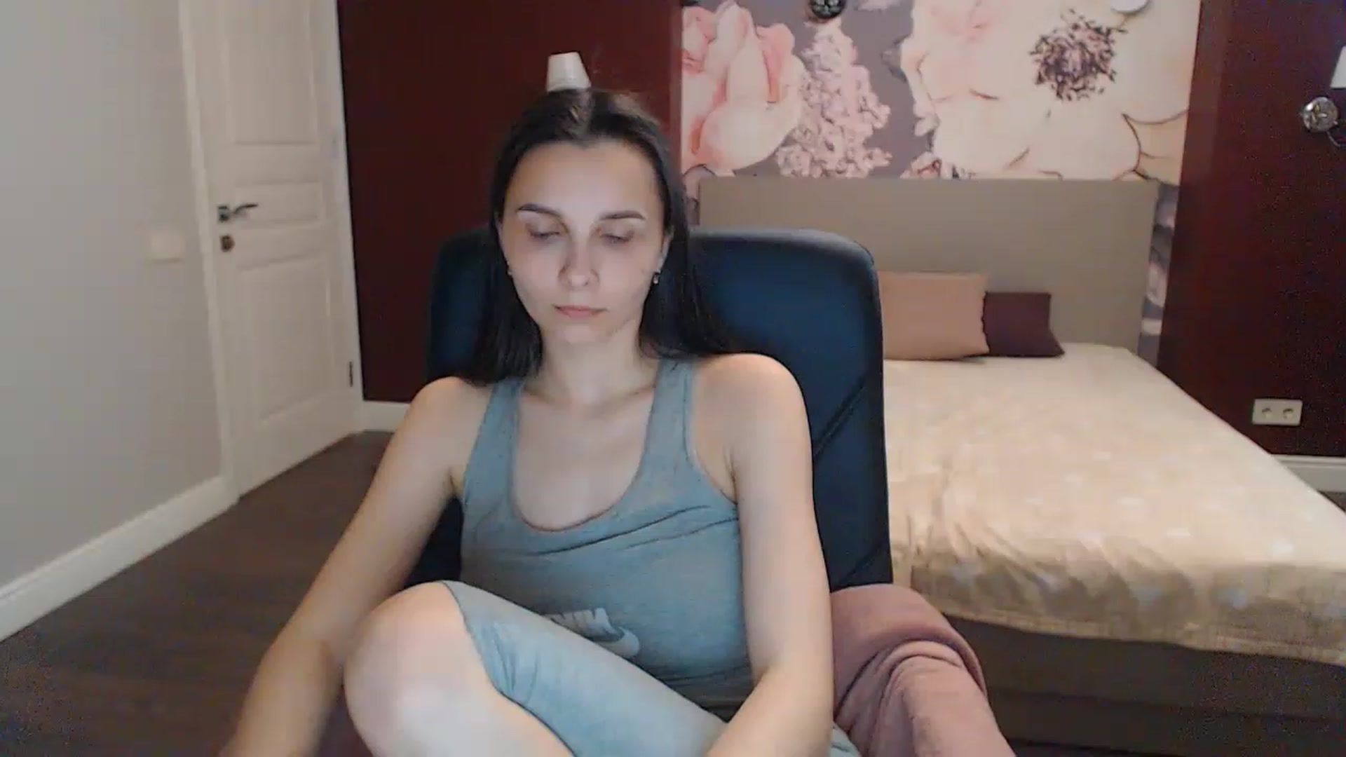Gallery image thumbnail from Karina_Mils's myfreecams stream on, 05/20/2023, 16:09 image 2 of 20