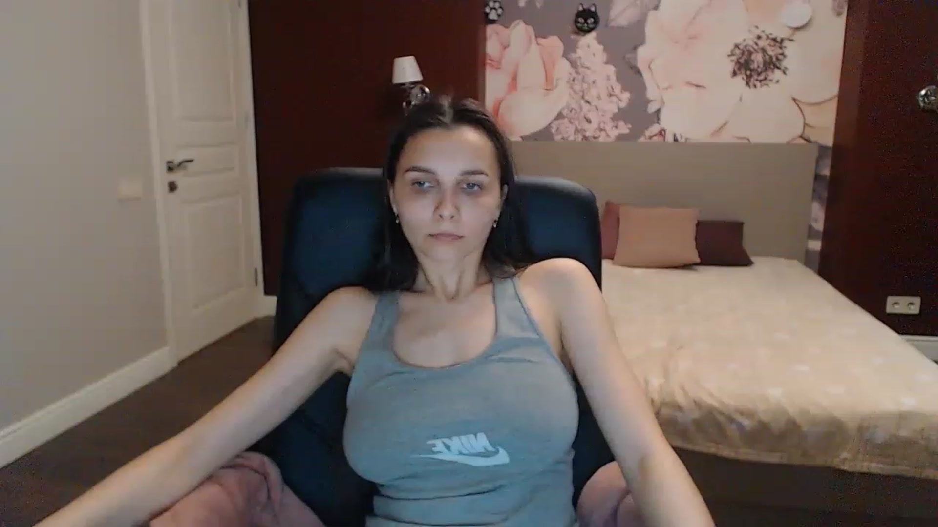 Gallery image thumbnail from Karina_Mils's myfreecams stream on, 05/20/2023, 16:45 image 16 of 20