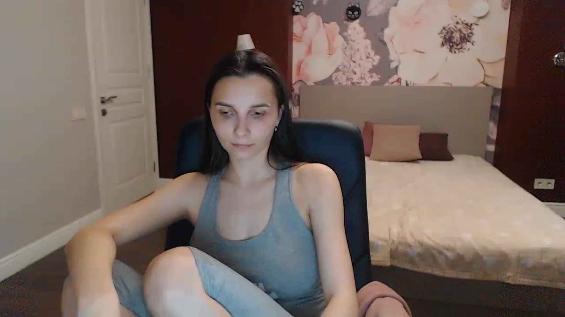 Gallery image thumbnail from Karina_Mils's myfreecams stream on, 05/20/2023, 16:45 image 15 of 20