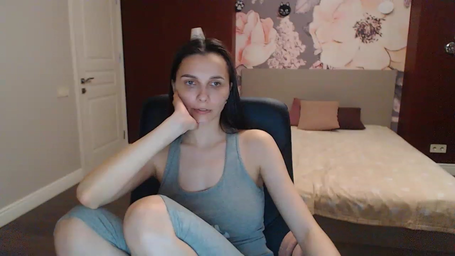Gallery image thumbnail from Karina_Mils's myfreecams stream on, 05/20/2023, 16:45 image 11 of 20