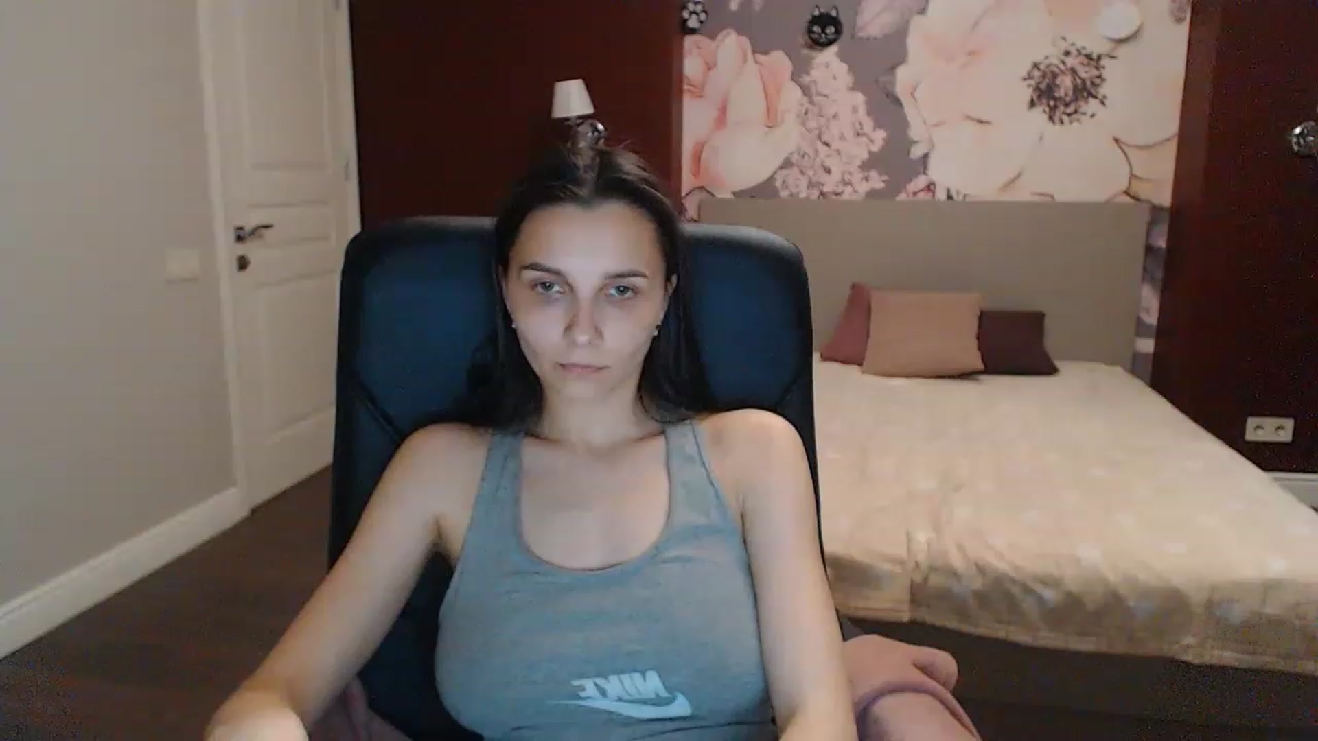 Gallery image thumbnail from Karina_Mils's myfreecams stream on, 05/20/2023, 16:45 image 19 of 20