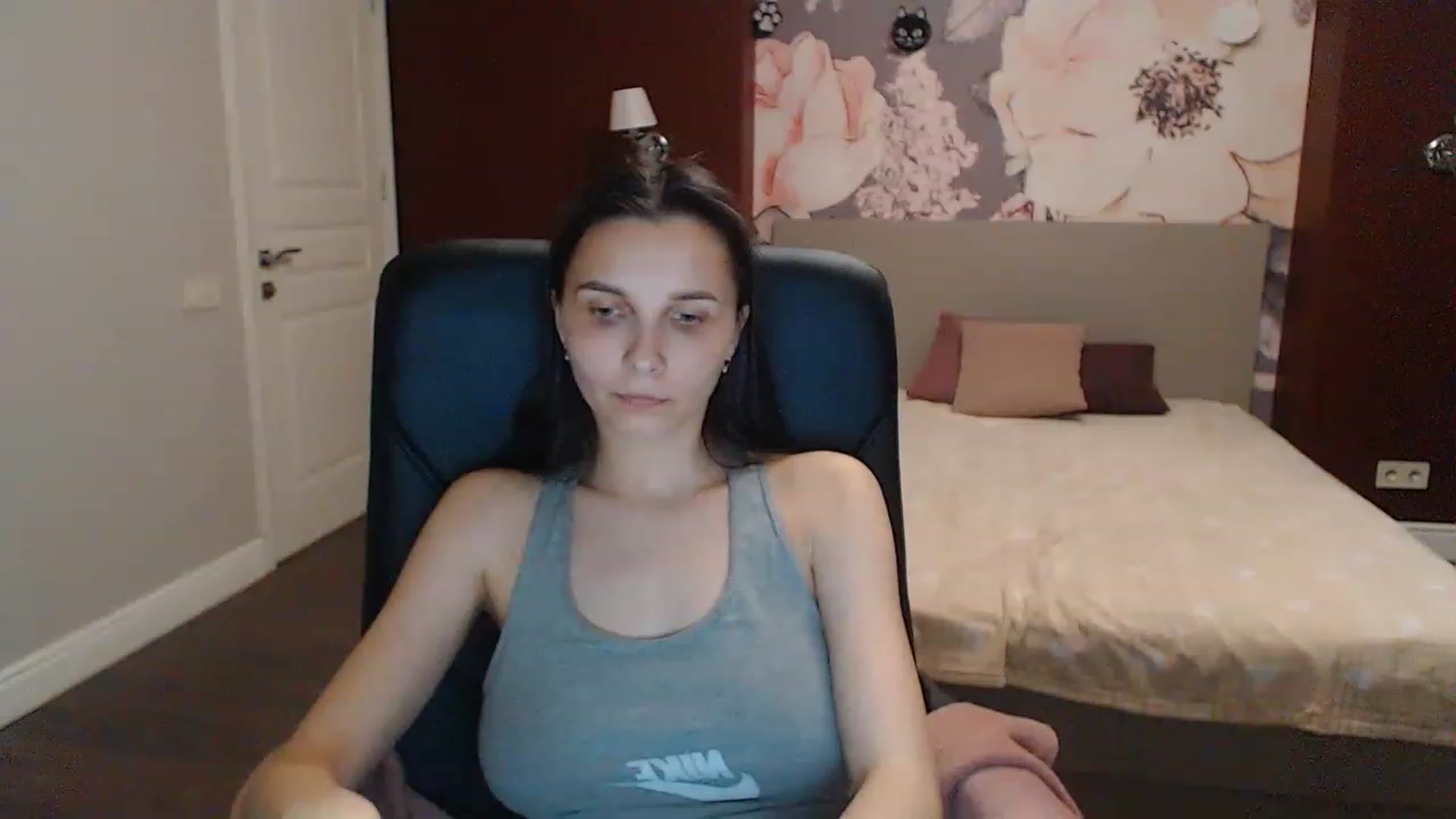Gallery image thumbnail from Karina_Mils's myfreecams stream on, 05/20/2023, 16:45 image 20 of 20