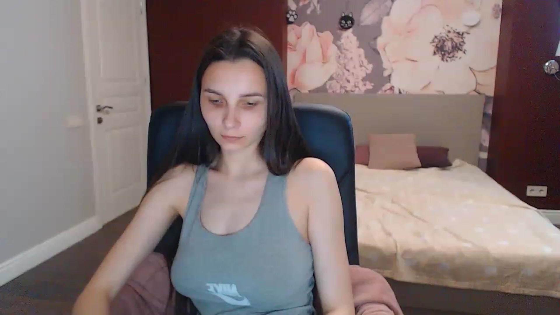 Gallery image thumbnail from Karina_Mils's myfreecams stream on, 05/22/2023, 10:48 image 7 of 20