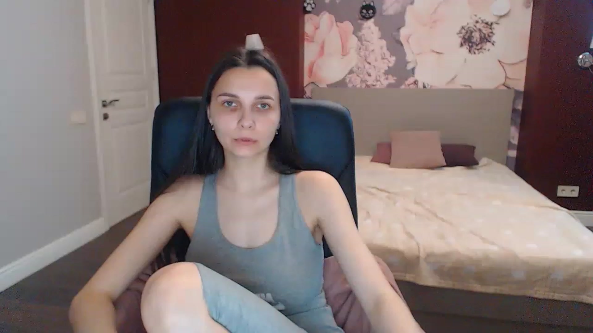 Gallery image thumbnail from Karina_Mils's myfreecams stream on, 05/22/2023, 10:48 image 1 of 20