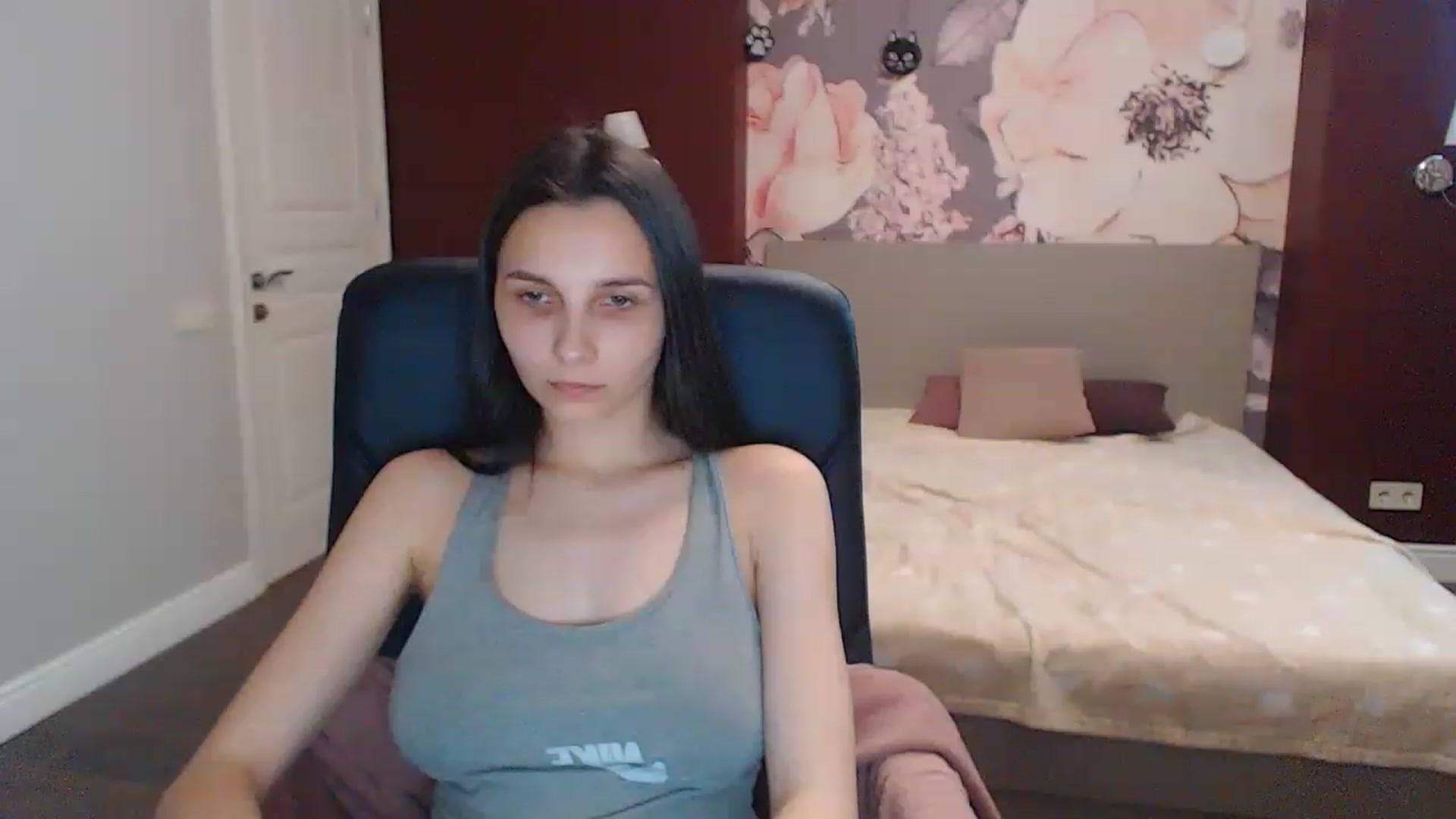 Gallery image thumbnail from Karina_Mils's myfreecams stream on, 05/22/2023, 10:48 image 19 of 20
