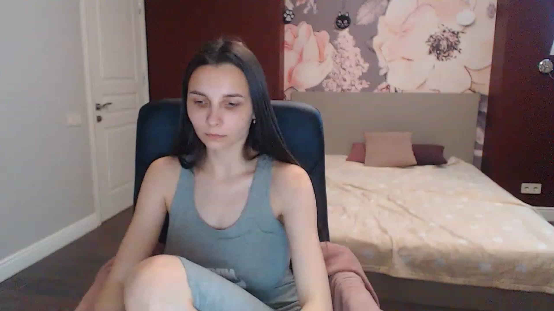 Gallery image thumbnail from Karina_Mils's myfreecams stream on, 05/22/2023, 10:48 image 13 of 20