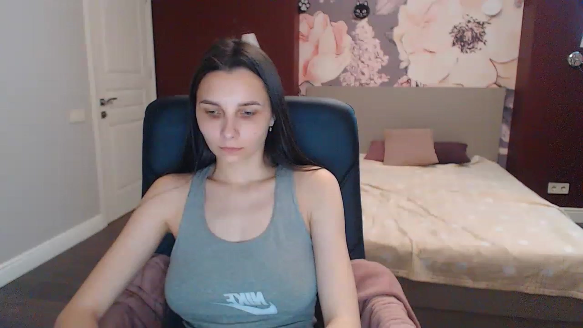 Gallery image thumbnail from Karina_Mils's myfreecams stream on, 05/22/2023, 10:48 image 3 of 20
