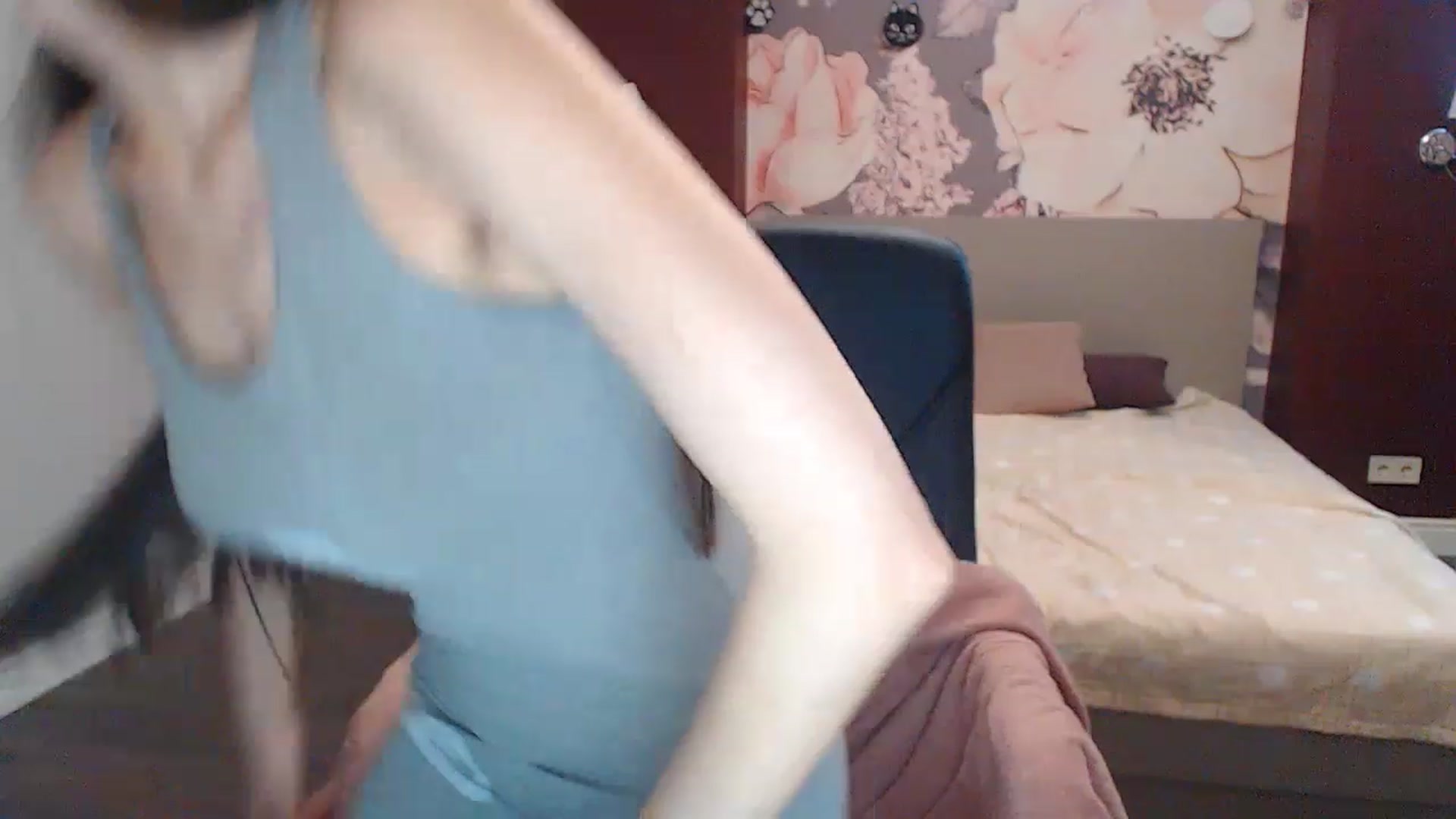 Gallery image thumbnail from Karina_Mils's myfreecams stream on, 05/22/2023, 10:48 image 2 of 20