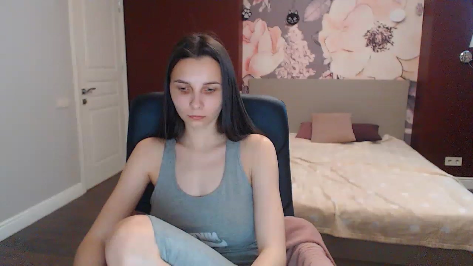 Gallery image thumbnail from Karina_Mils's myfreecams stream on, 05/22/2023, 10:48 image 6 of 20