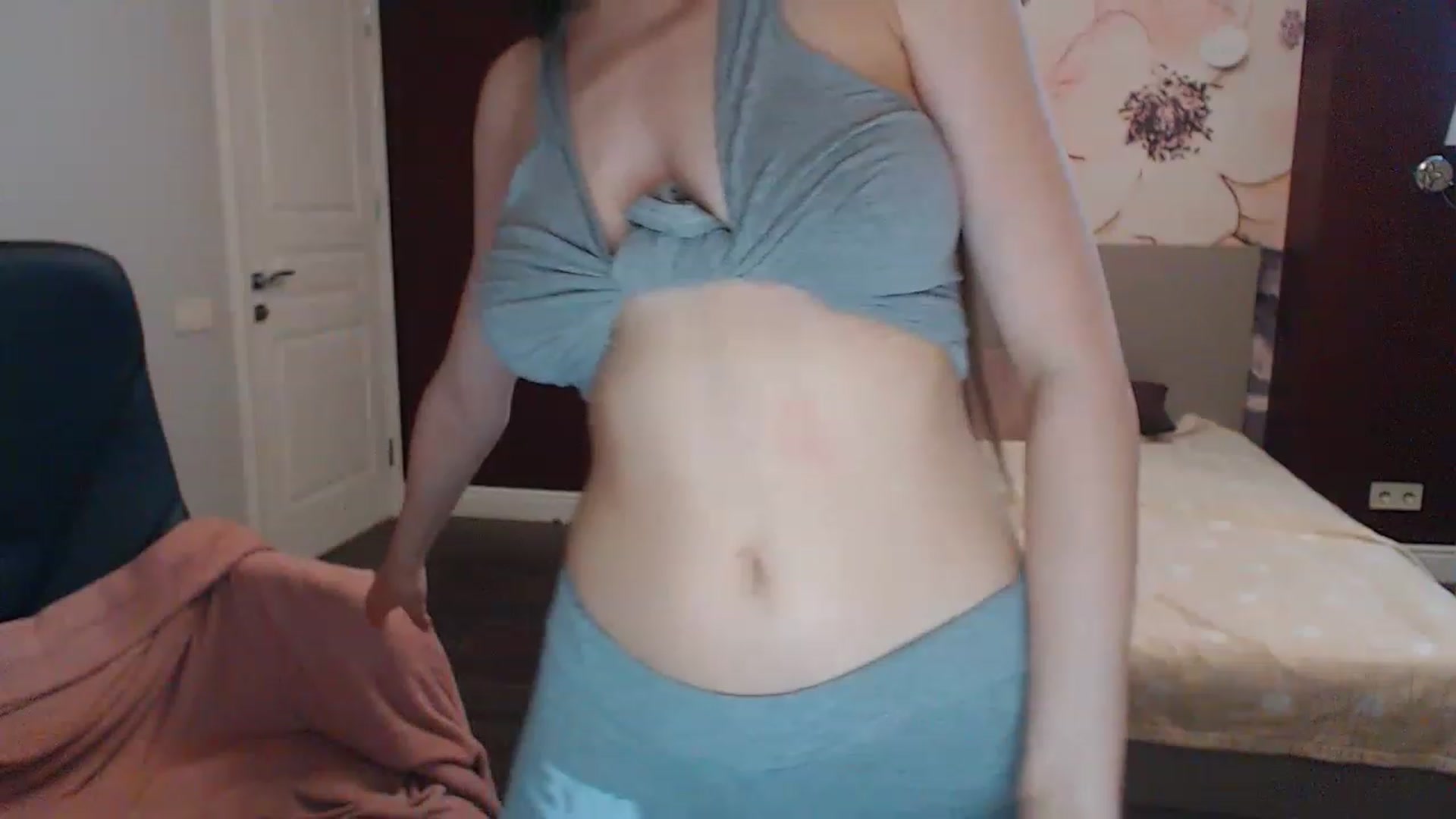 Gallery image thumbnail from Karina_Mils's myfreecams stream on, 05/22/2023, 10:48 image 15 of 20