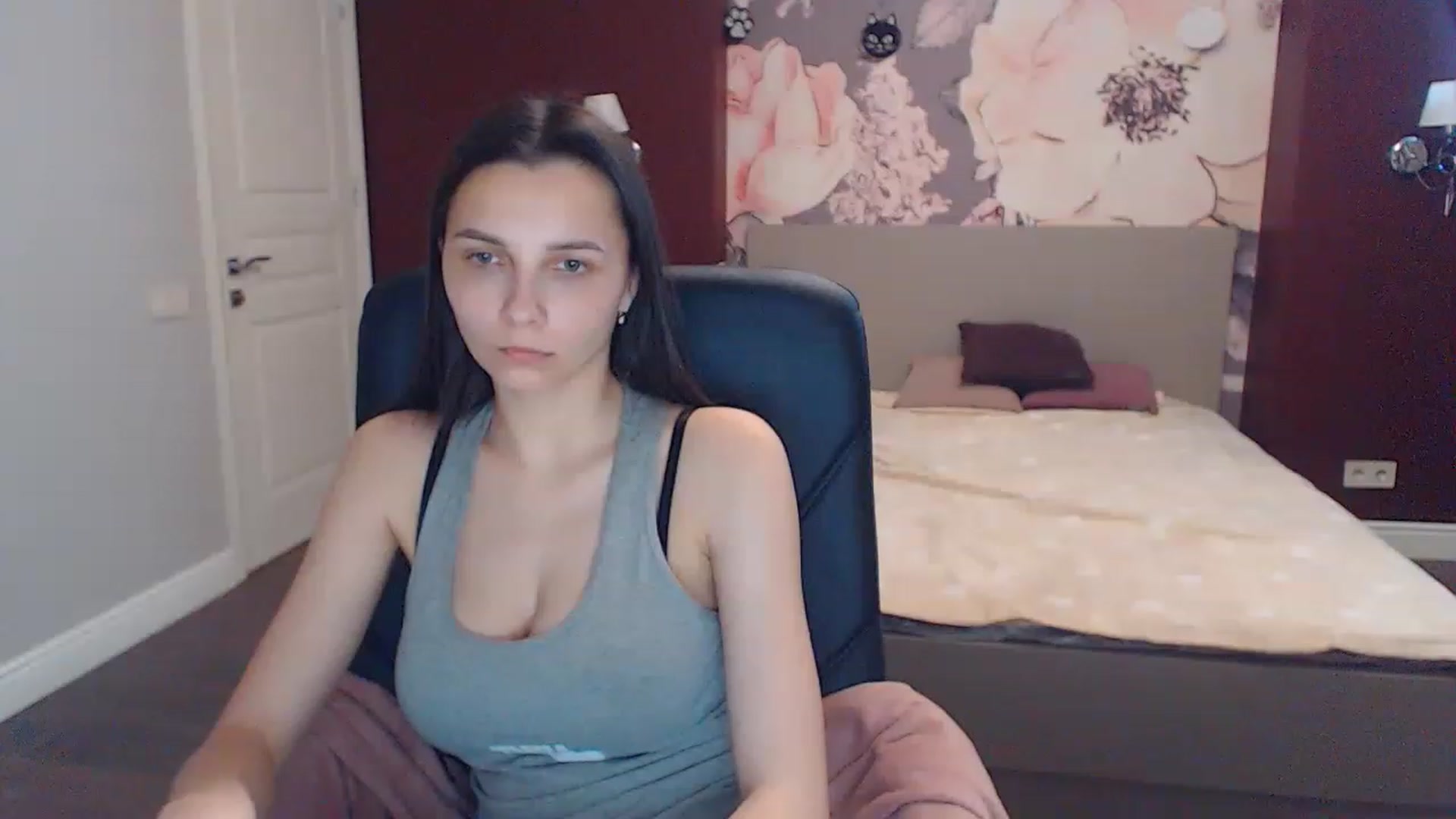 Gallery image thumbnail from Karina_Mils's myfreecams stream on, 05/24/2023, 10:06 image 6 of 20