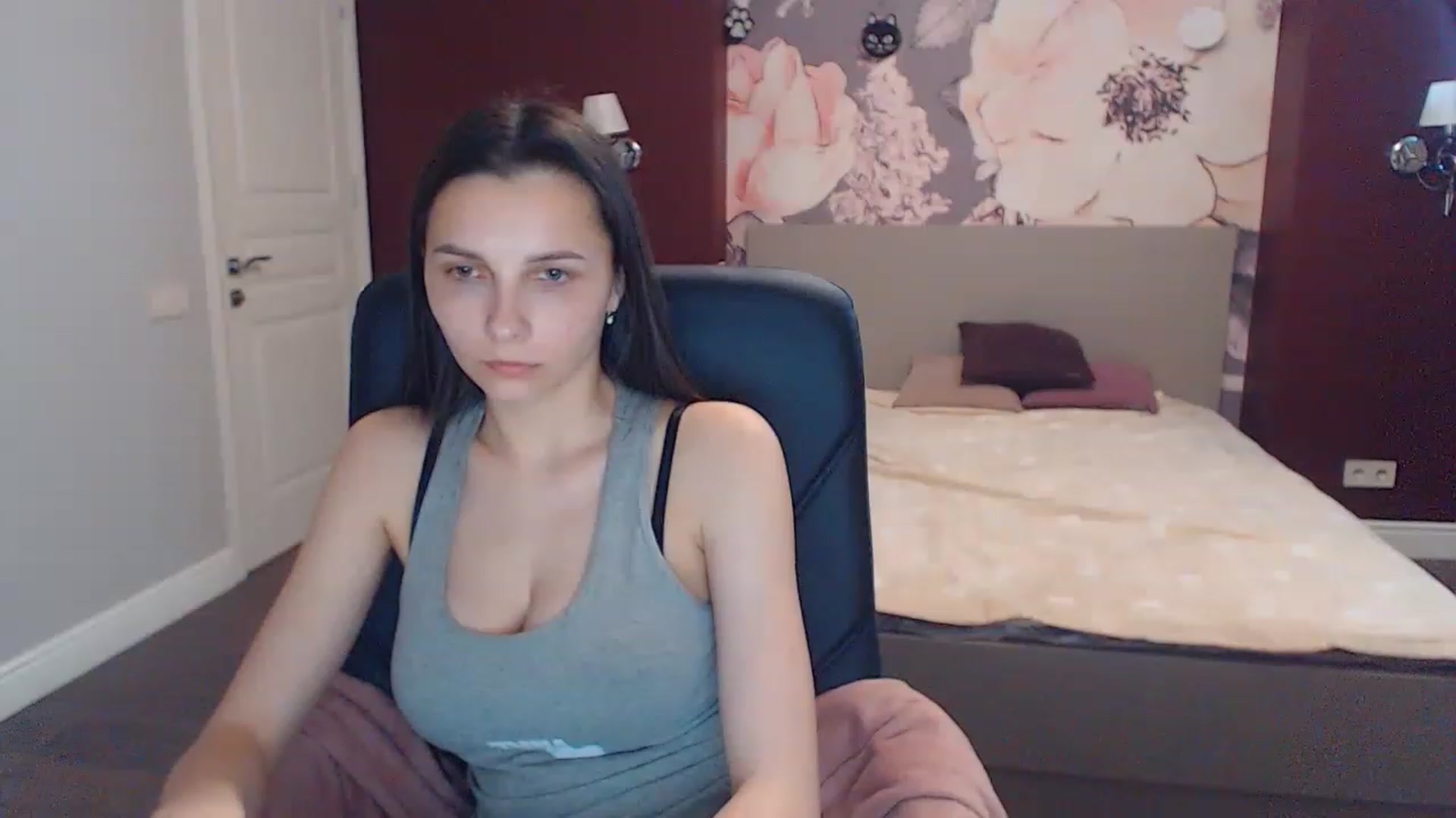 Gallery image thumbnail from Karina_Mils's myfreecams stream on, 05/24/2023, 10:06 image 5 of 20
