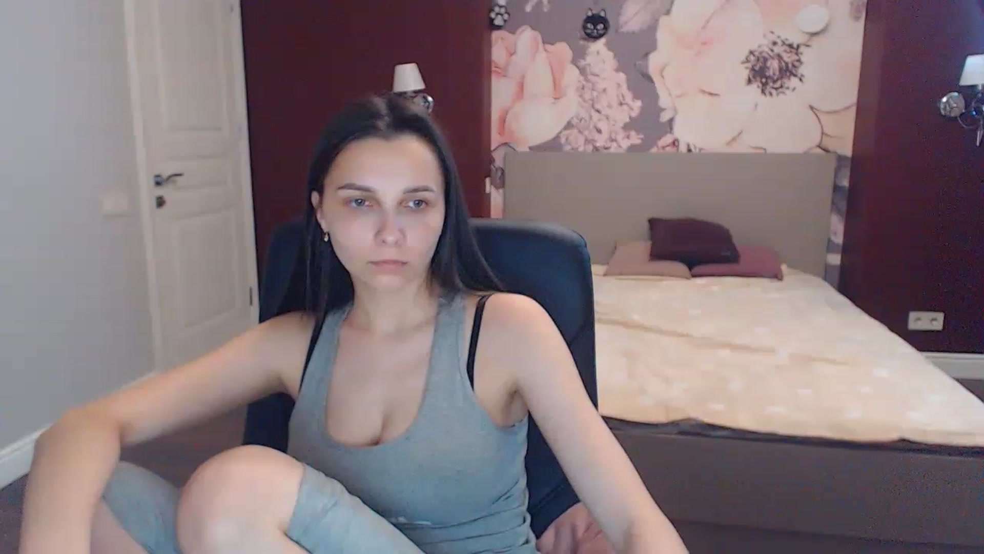 Gallery image thumbnail from Karina_Mils's myfreecams stream on, 05/24/2023, 10:06 image 19 of 20