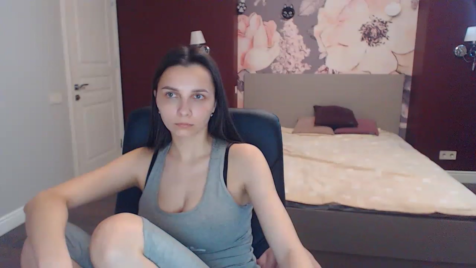 Gallery image thumbnail from Karina_Mils's myfreecams stream on, 05/24/2023, 10:06 image 13 of 20