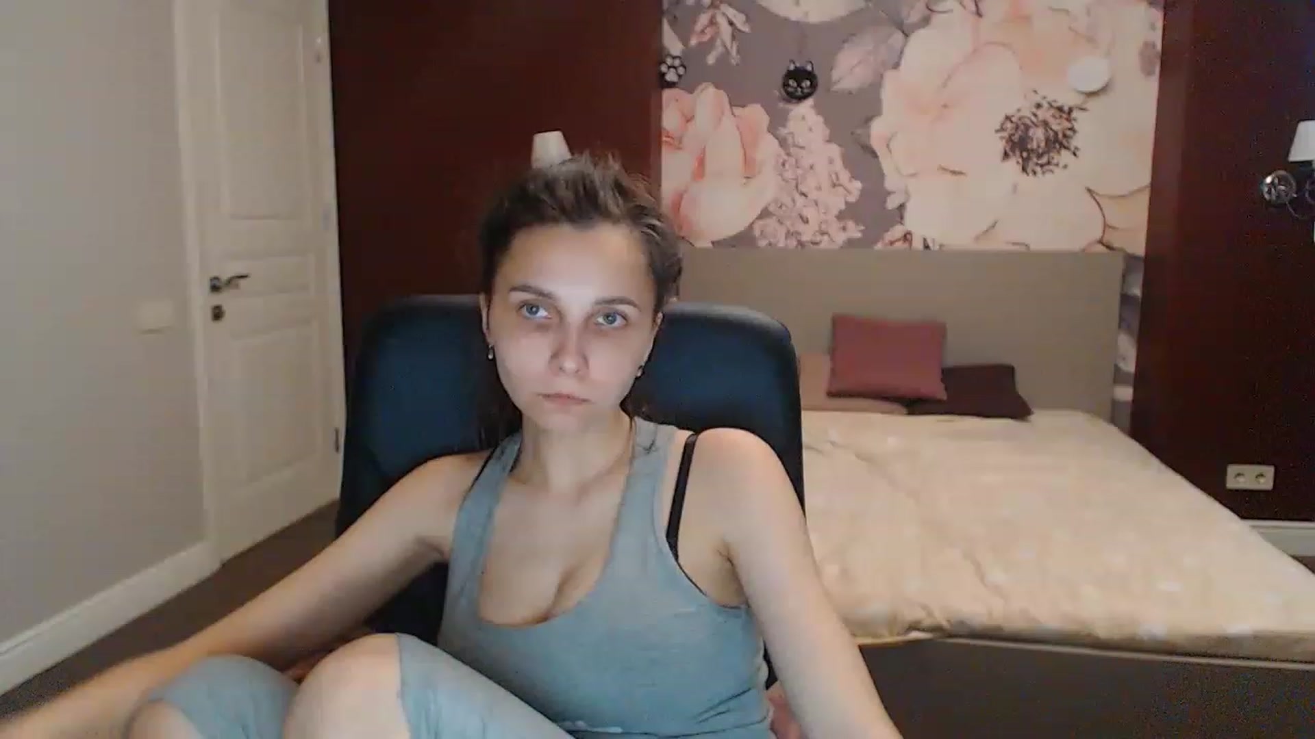 Gallery image thumbnail from Karina_Mils's myfreecams stream on, 05/26/2023, 15:50 image 11 of 20