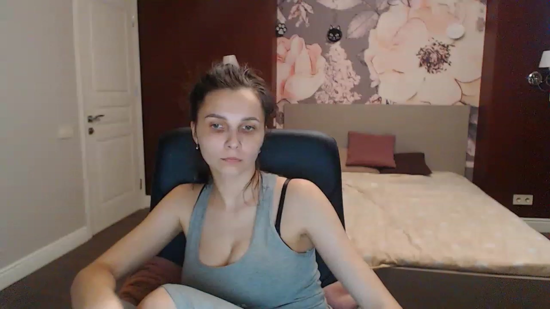 Gallery image thumbnail from Karina_Mils's myfreecams stream on, 05/26/2023, 15:50 image 5 of 20