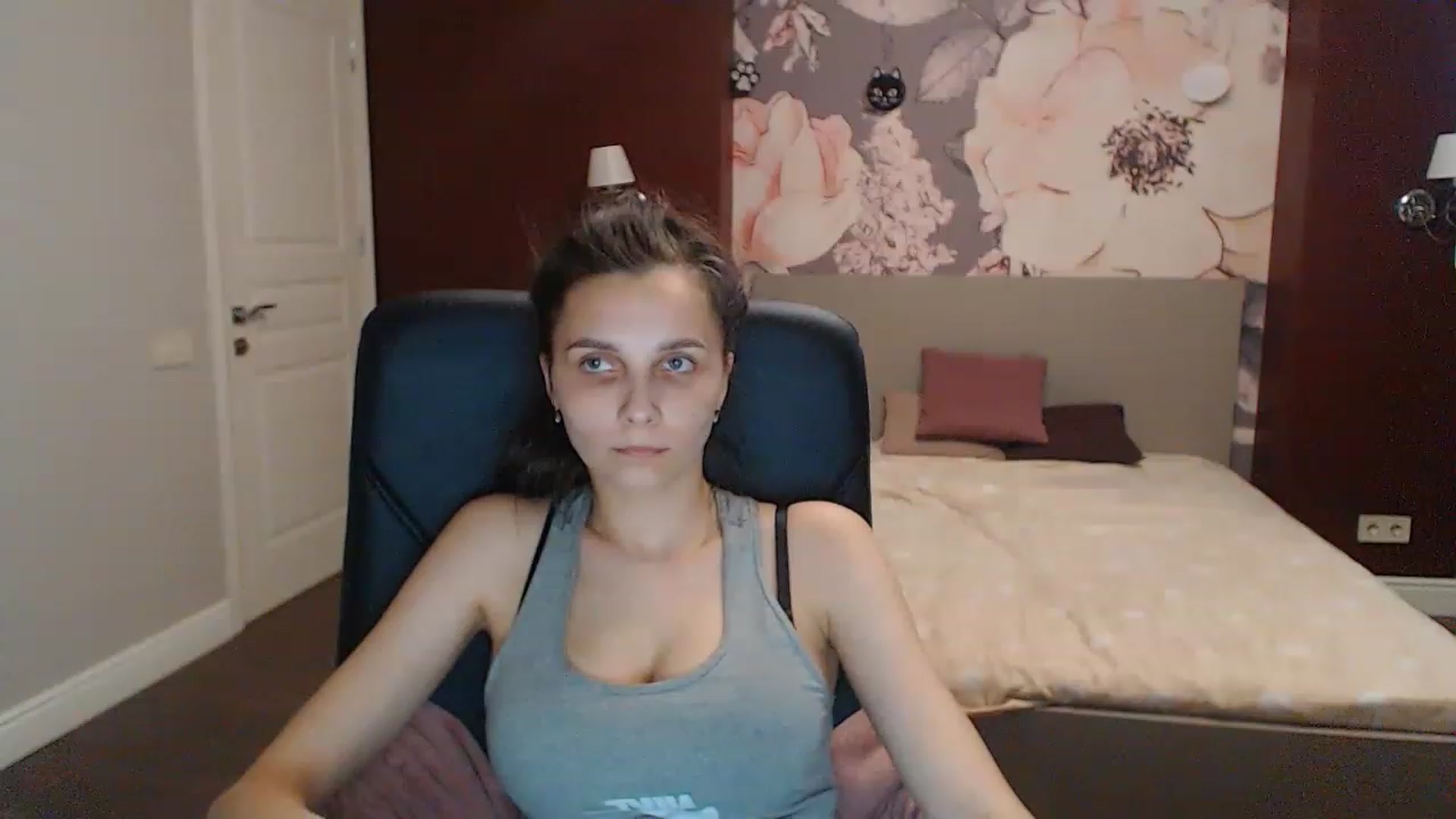 Gallery image thumbnail from Karina_Mils's myfreecams stream on, 05/26/2023, 15:50 image 20 of 20